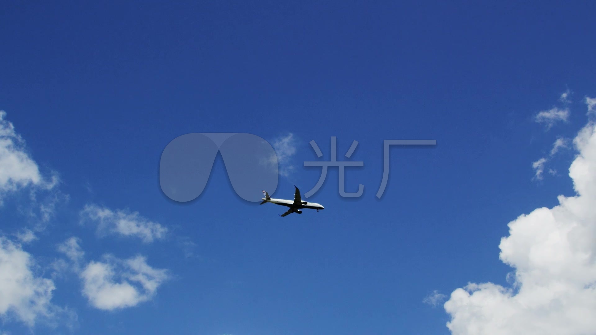 蓝天飞机飞过_1920x1080_高清视频素材下载(编号:)