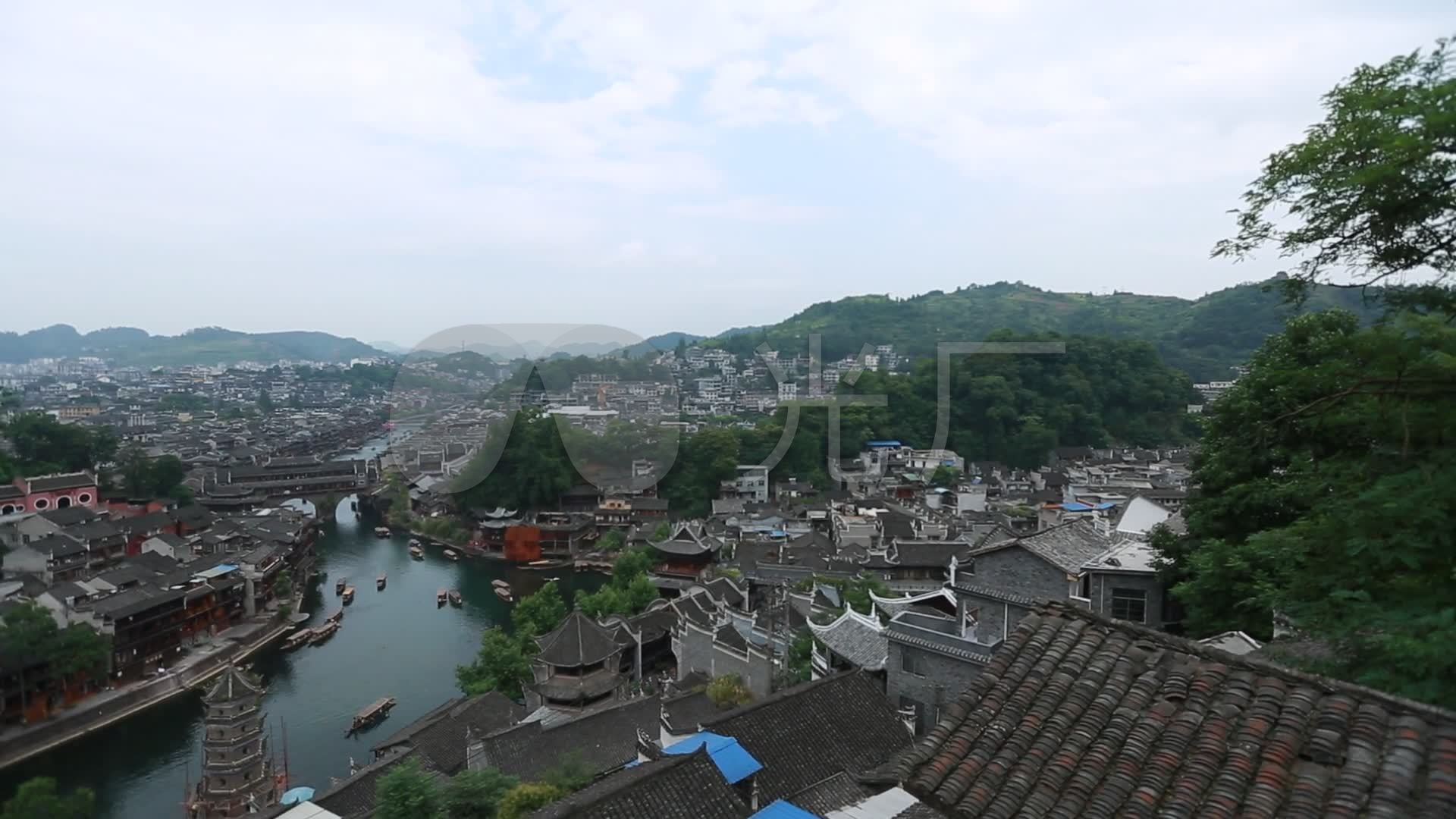 高清实拍凤凰古城全景