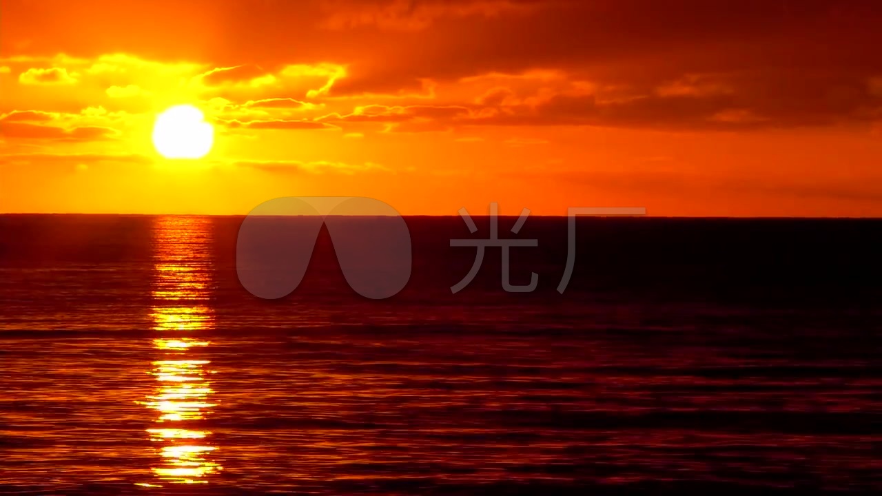 极品海上日出金色光芒