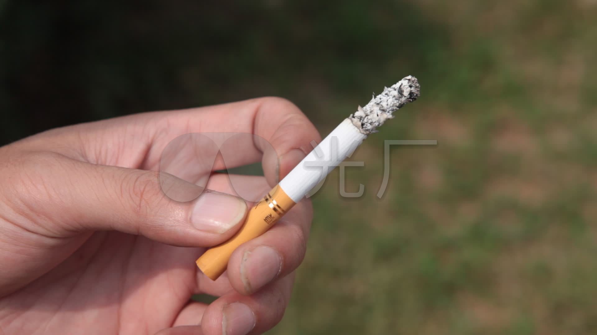 弹烟灰素材