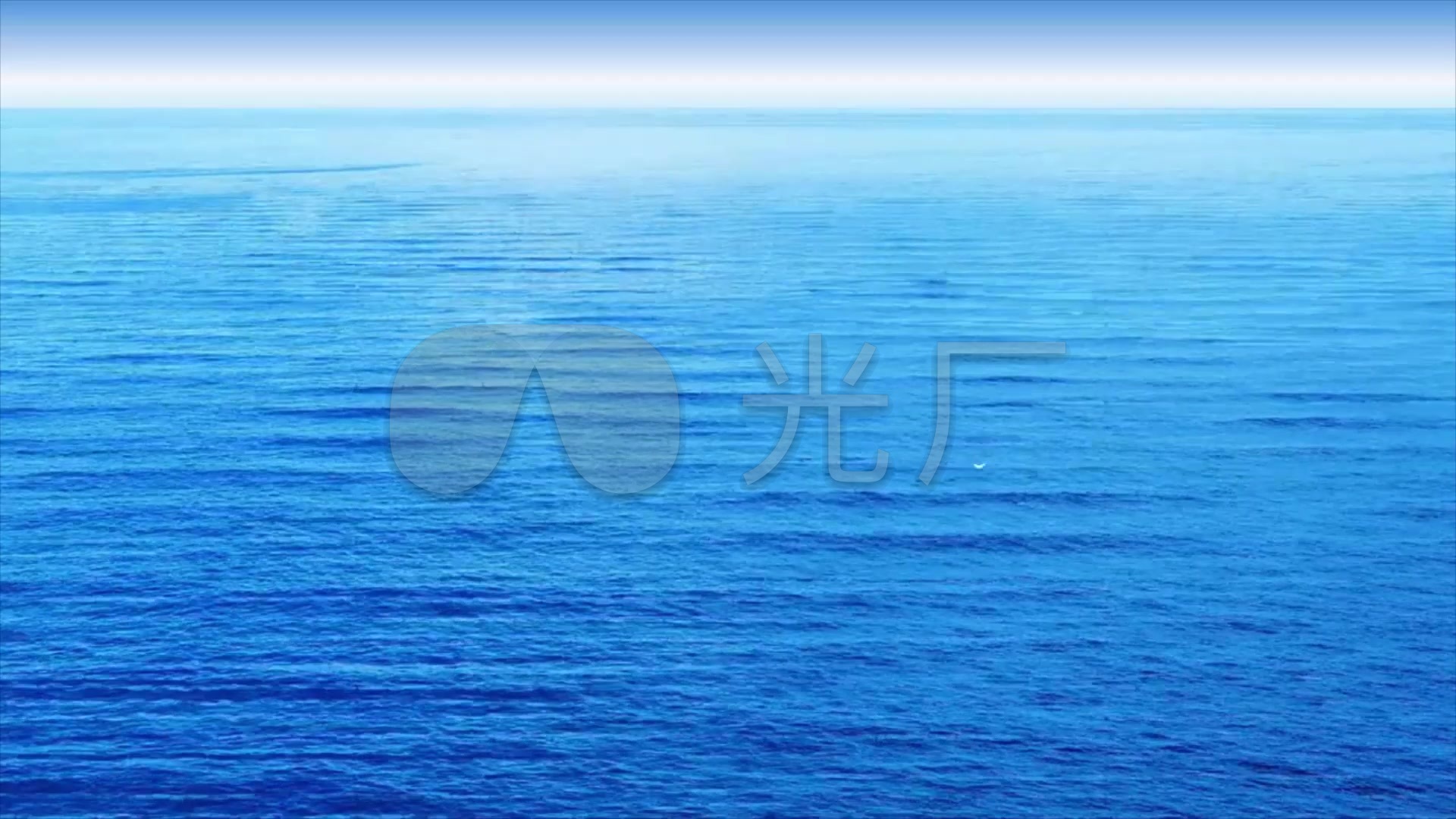 平静的湖水海面_1920x1080_高清视频素材下载(编号:)