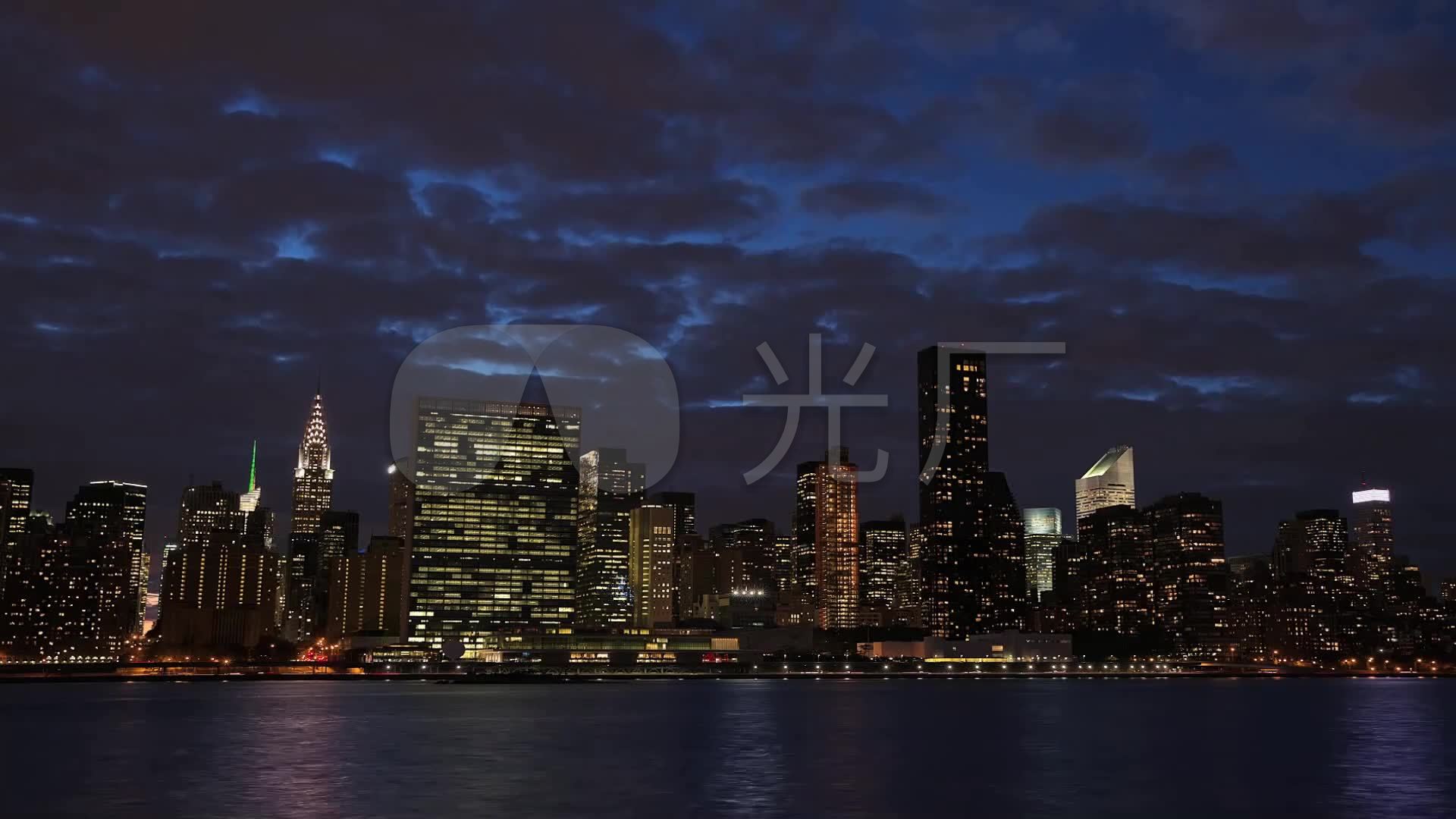 美国纽约曼哈顿沿岸半岛楼宇夜景延时摄影_1920x1080