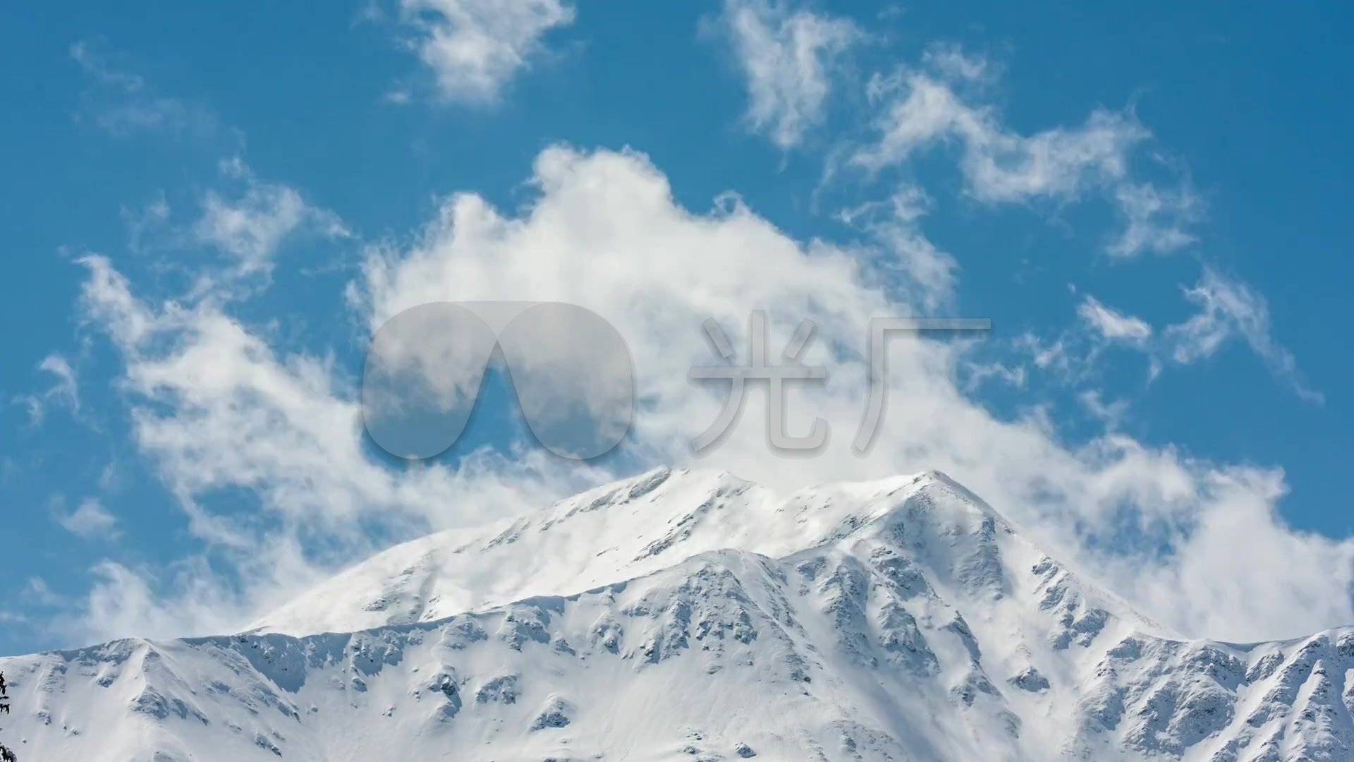 大气磅礴壮美雪山
