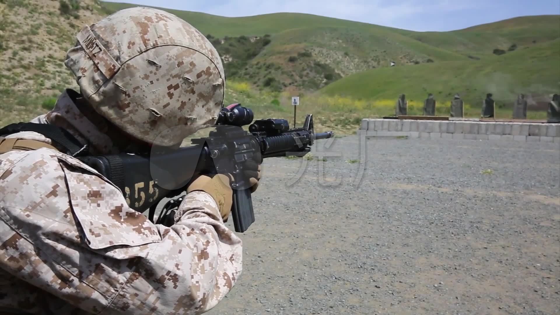 士兵开枪射击靶子_1920x1080_高清视频素材下载(编号