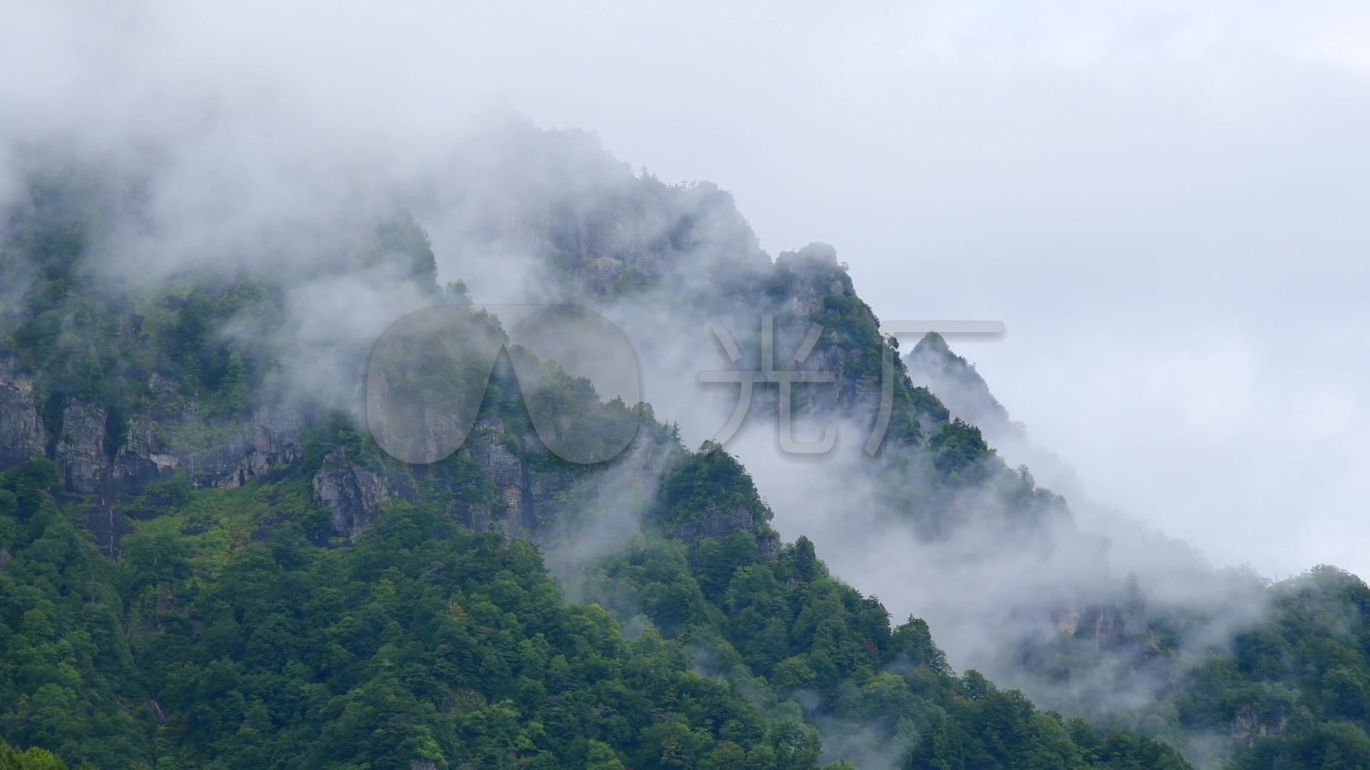 青山绿水云雾缭绕人间仙境_1920x1080_高清视频素材
