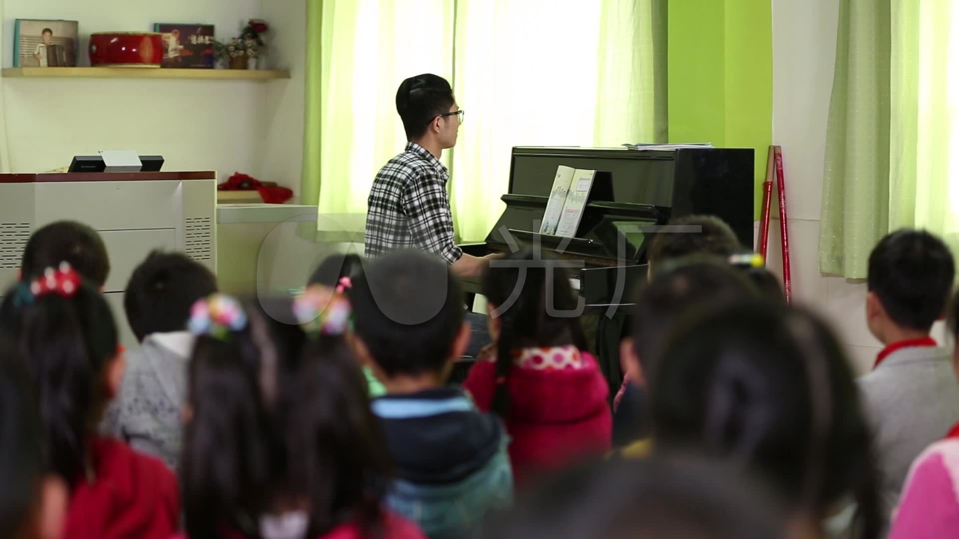 音乐高清素材上课_1920X1080_小学视频小学冼可澄老师图片