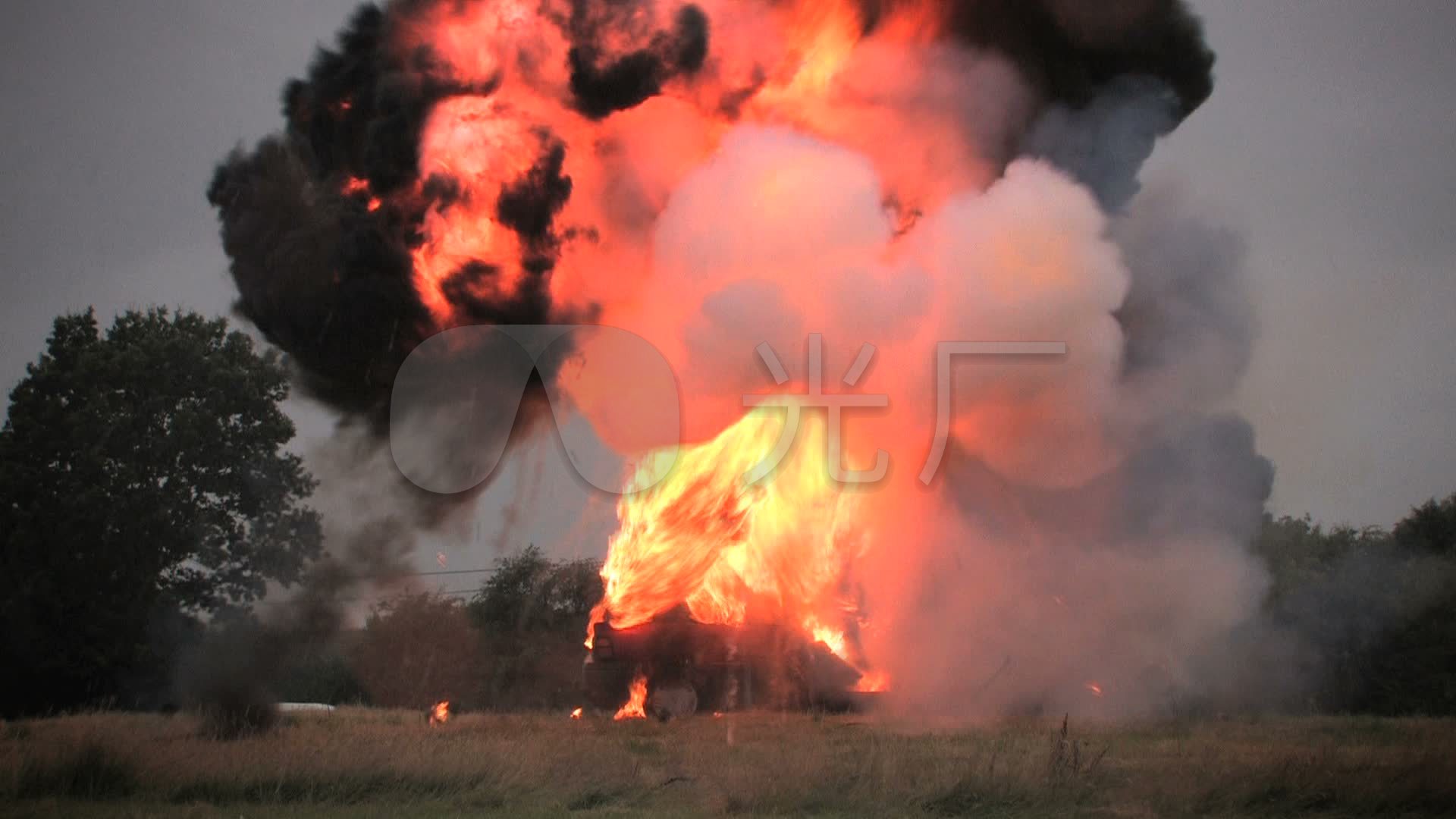 汽车爆炸燃烧_1920x1080_高清视频素材下载(编号:742208)_实拍视频_vj