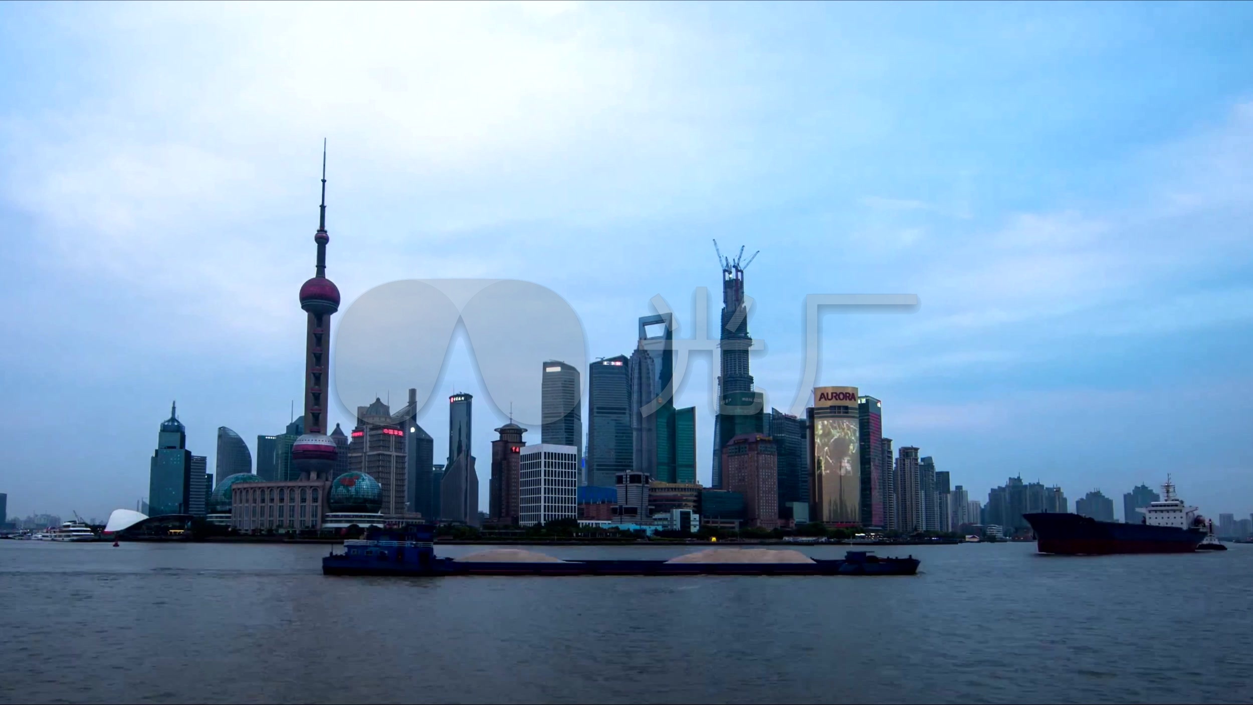 上海外滩明珠塔黄浦江_2500x1408_高清视频素材下载