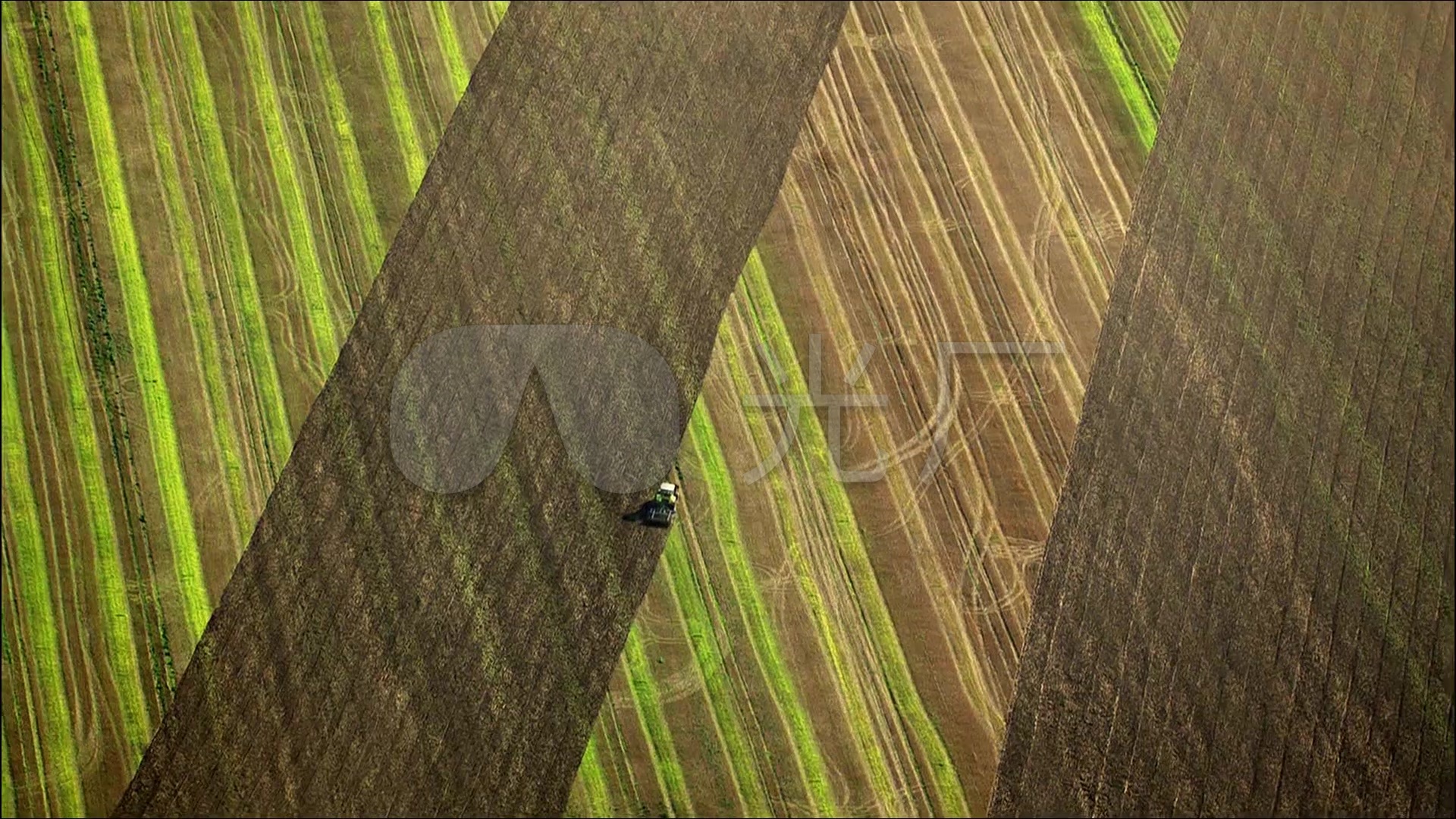 现代农业收割拖拉机西瓜灌溉摘苹_1920X108