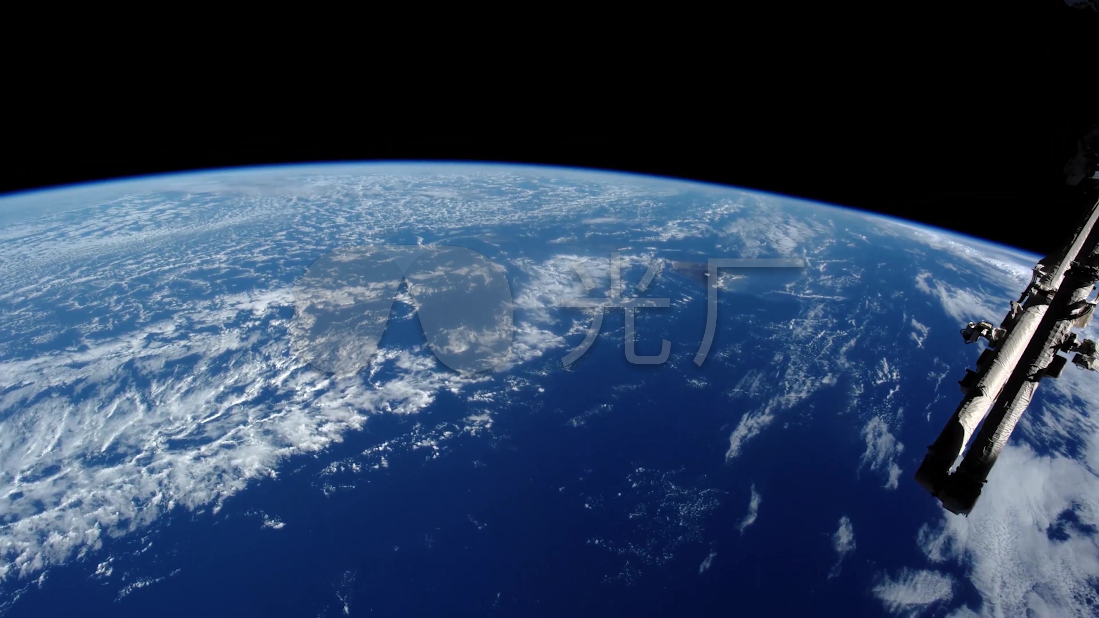 【4k】地球之外人造卫星飞船震撼实拍素材_3840x2160_高清视频素材