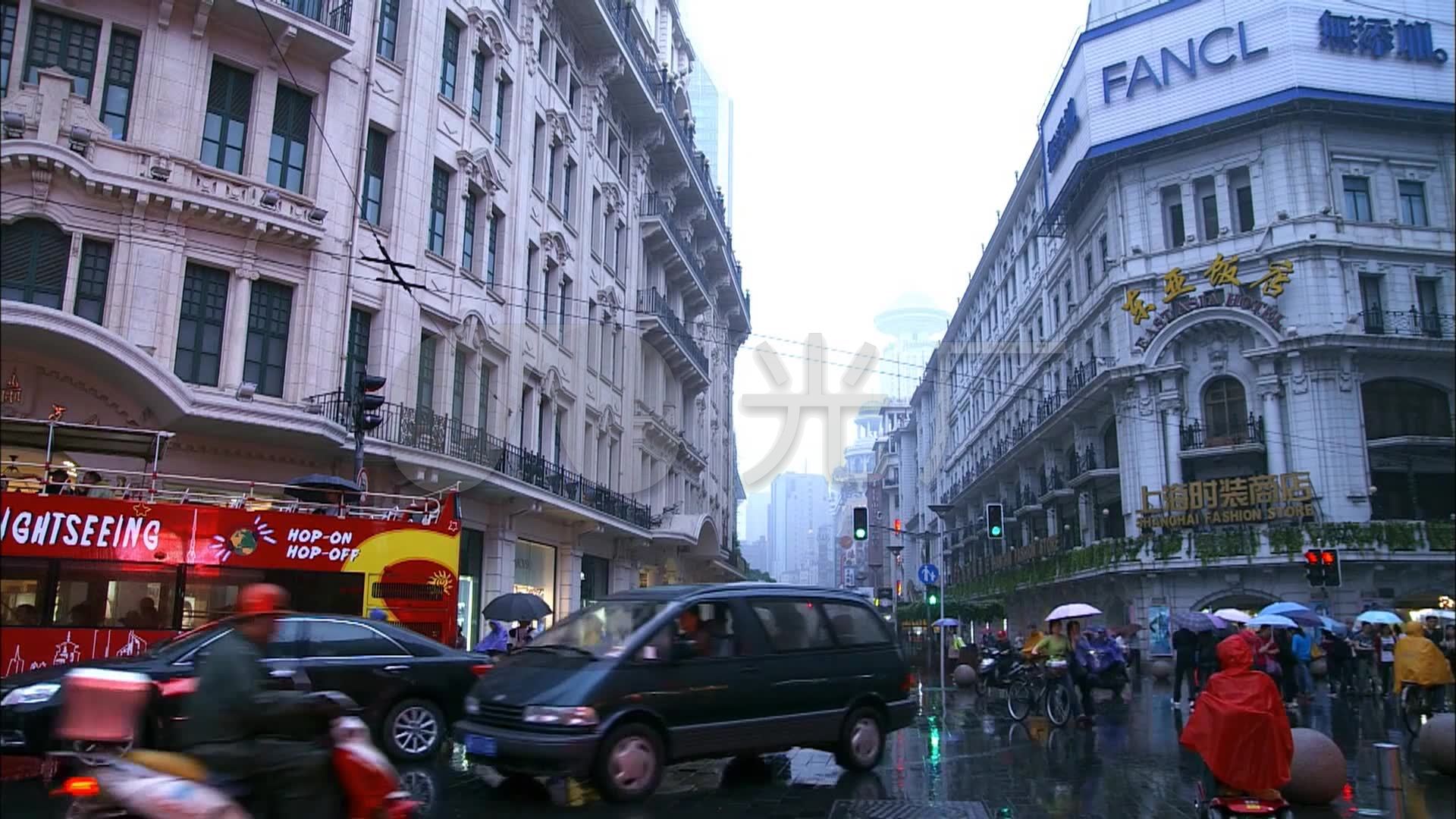 上海城市雨天街景