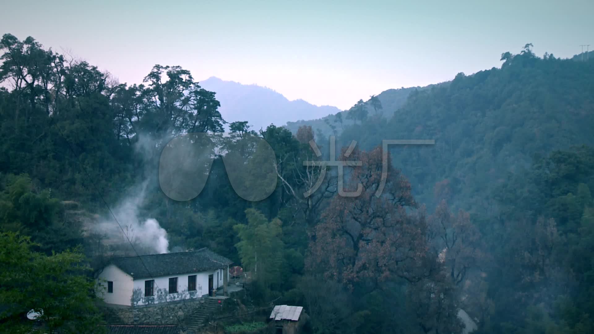 深山老林农家人家炊烟