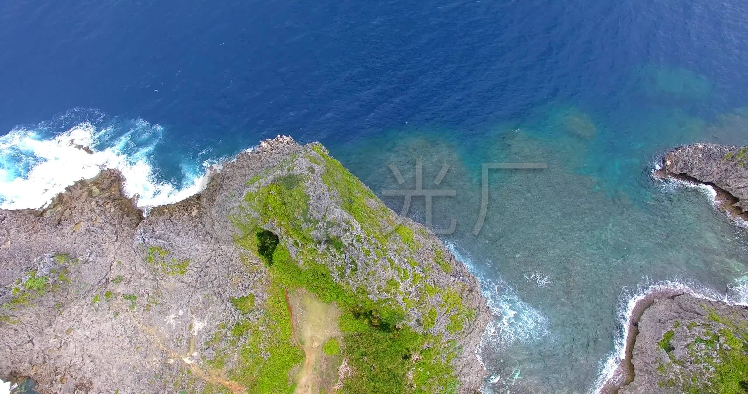 航拍日本冲绳海岛岛屿海岸海水8803_2560x1350_高清视频素材下载(编号
