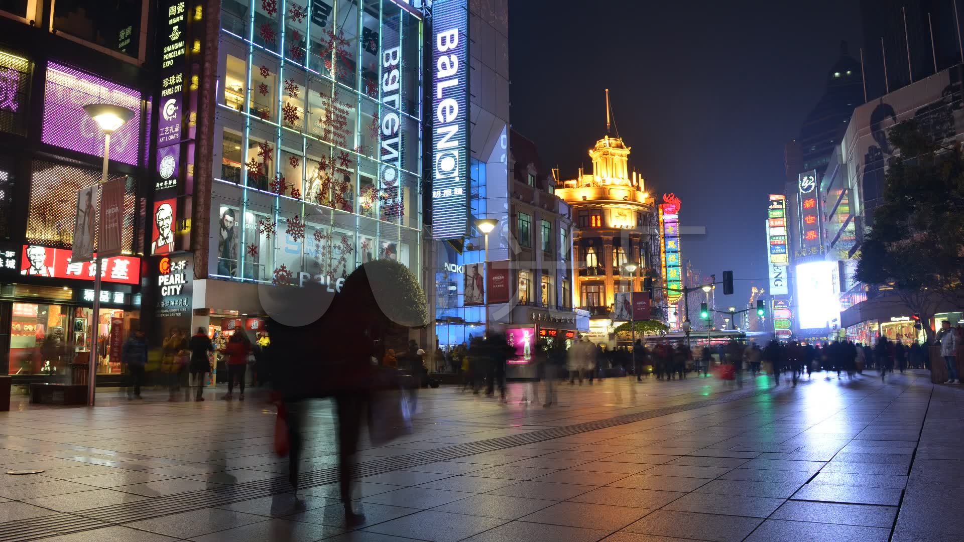 上海街头夜晚南京东路