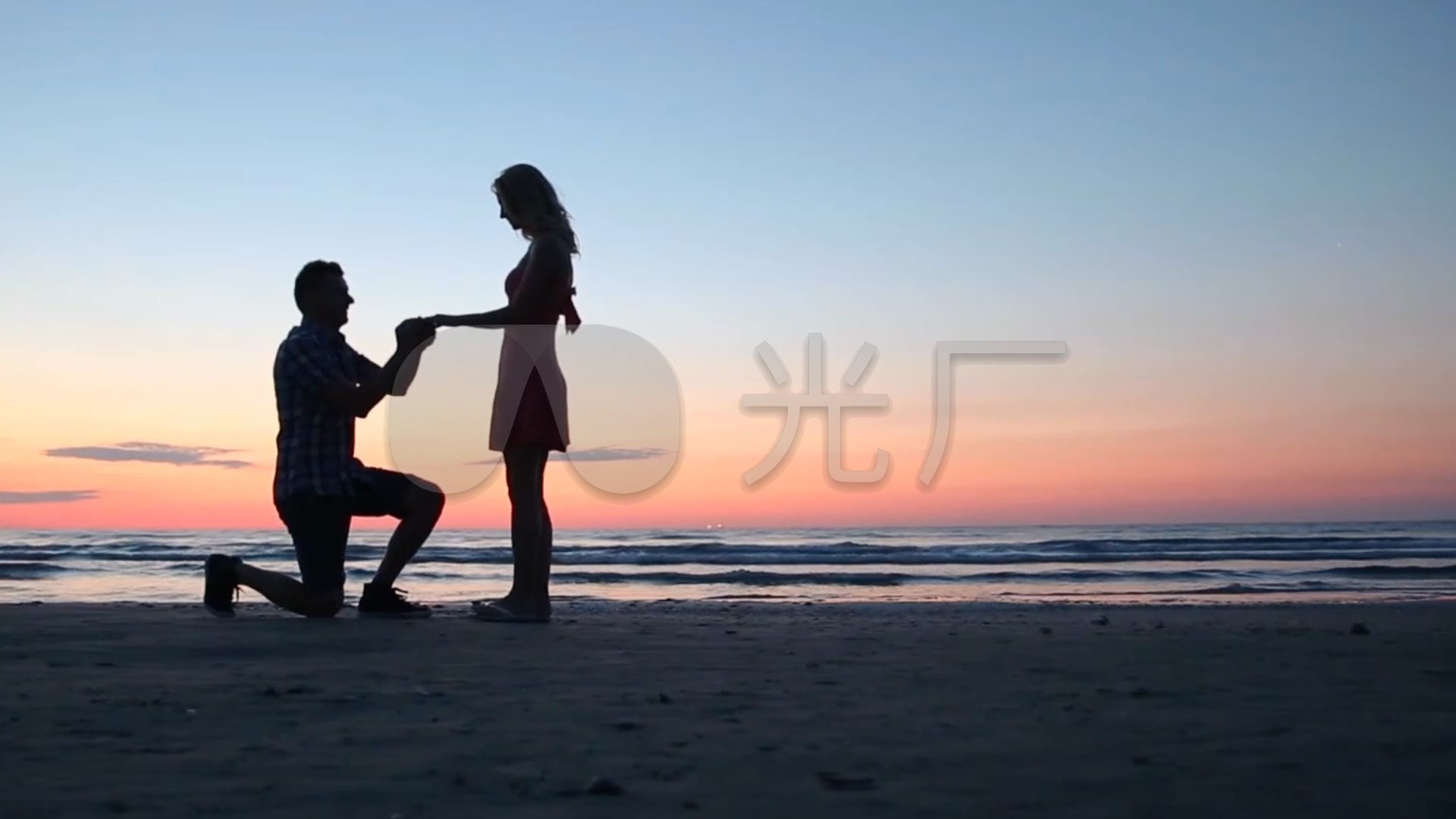 浪漫海边剪影求婚视频素材_1920x1080_高清视频素材