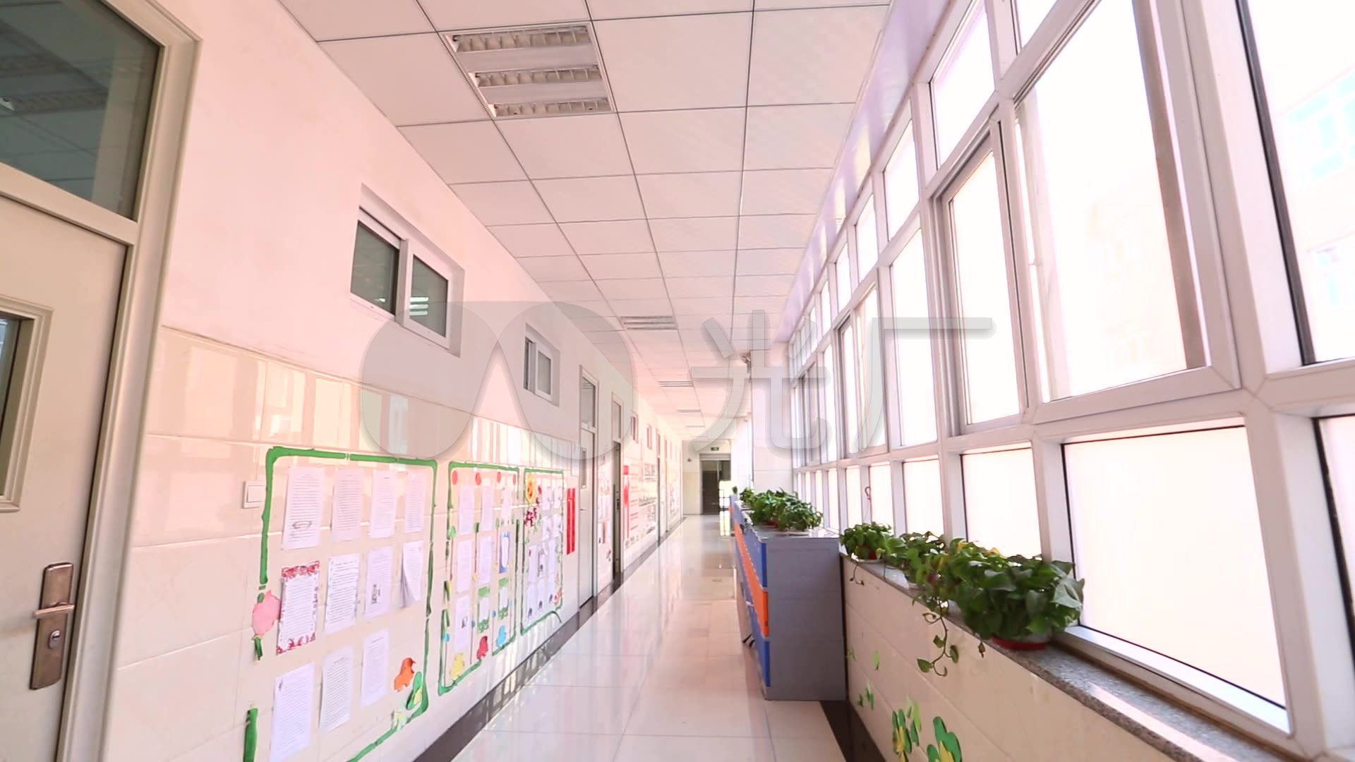 小学校园教室走廊_1920x1080_高清视频素材下载(编号