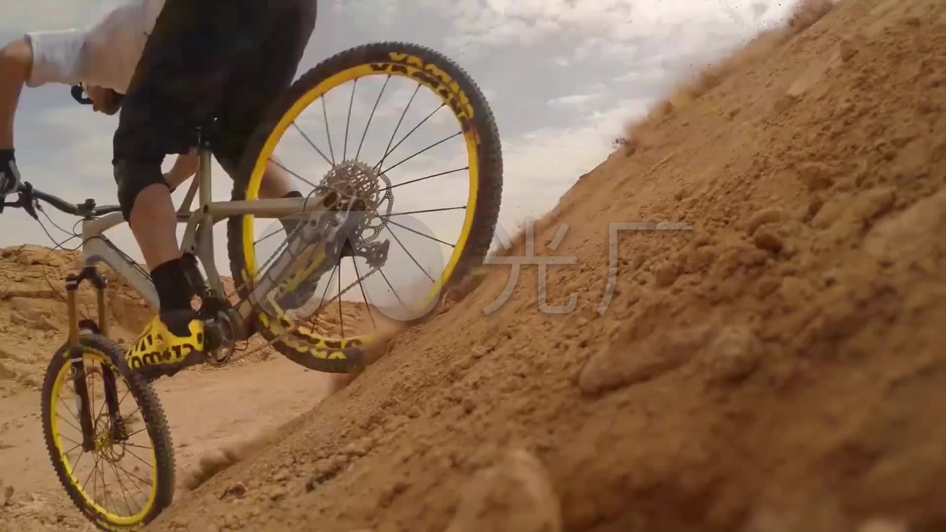 山地自行车极限跑酷