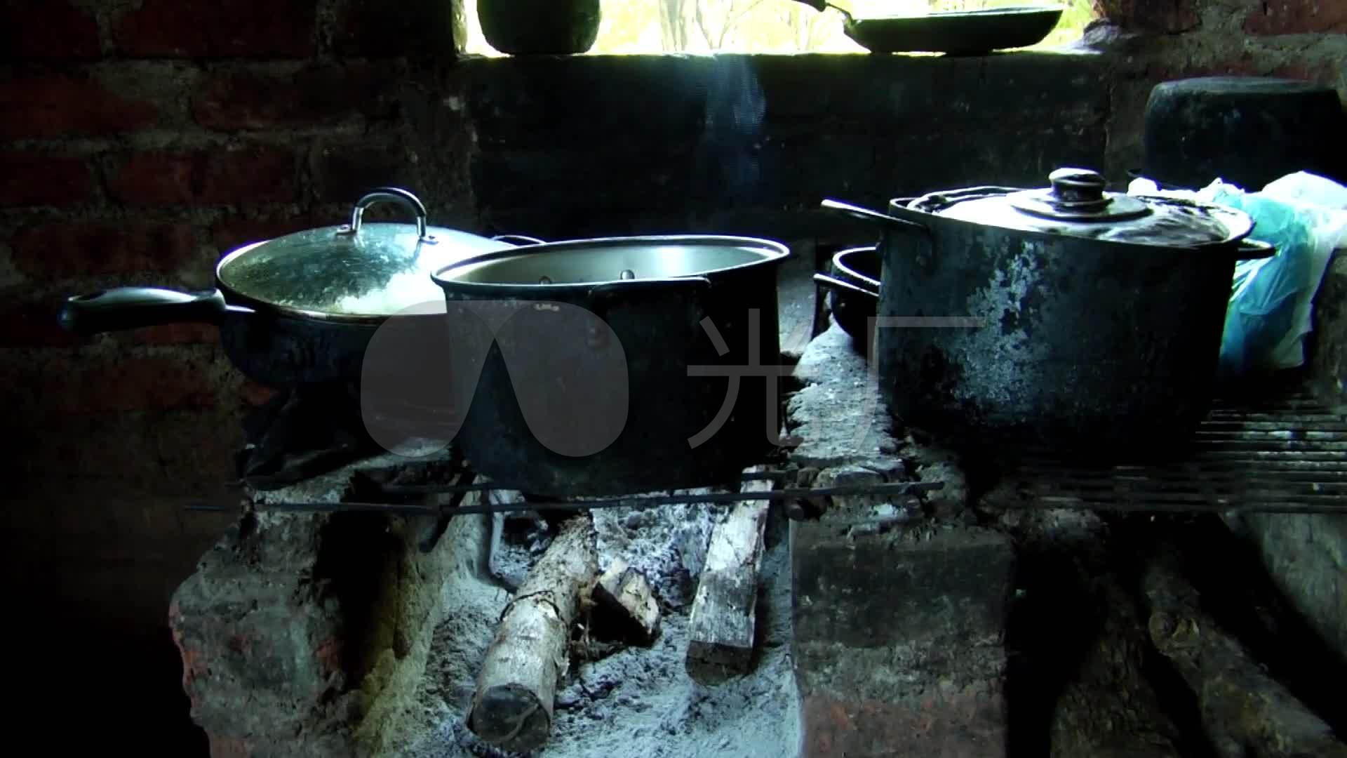 柴火锅灶烧水做饭_1920x1080_高清视频素材下载(编号