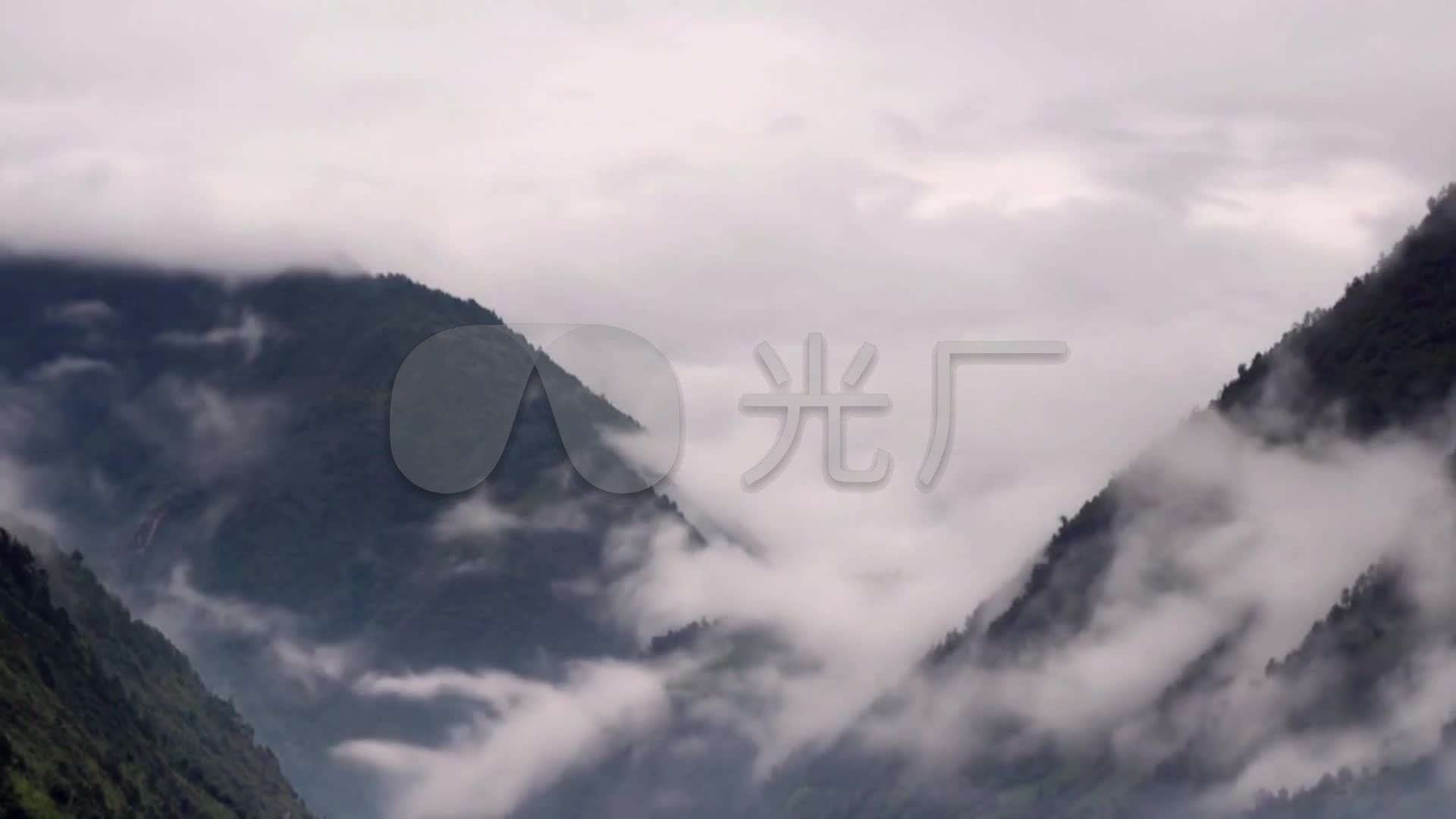 山峰云雾缭绕素材_雾气流动_云雾变化大山