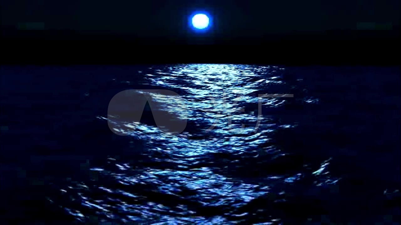 夜晚海洋海面月亮