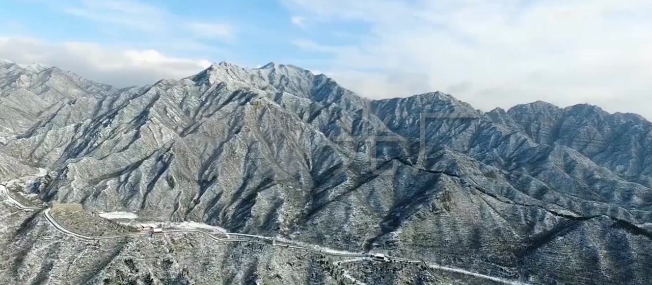 禅味十足的山麓脚下古建筑寺庙素材