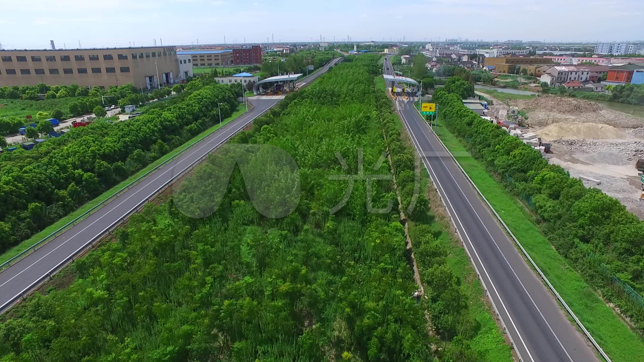 高速公路航拍高速公路南方公路高速_2704x1520_高清视频素材下载(编号