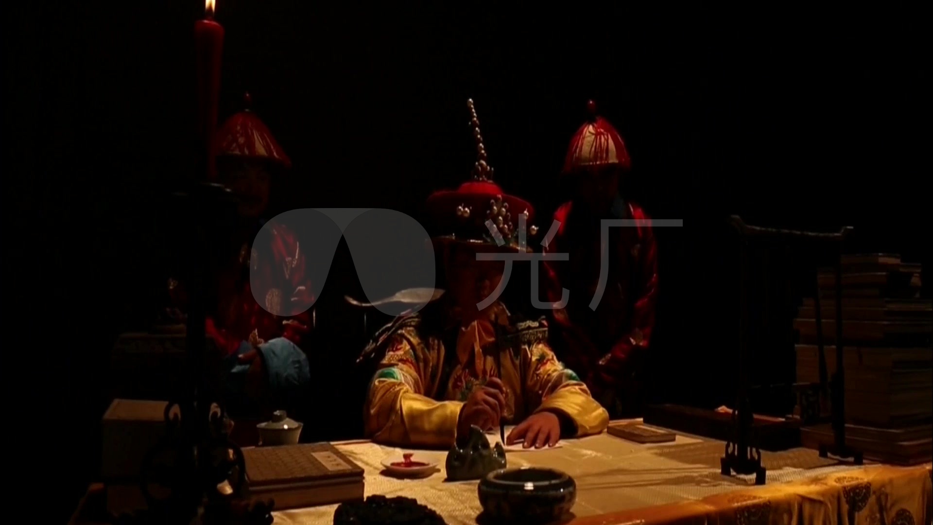 皇帝批阅书信毛笔批示奏折侍从皇上清朝_1920x1080_高清视频素材下载