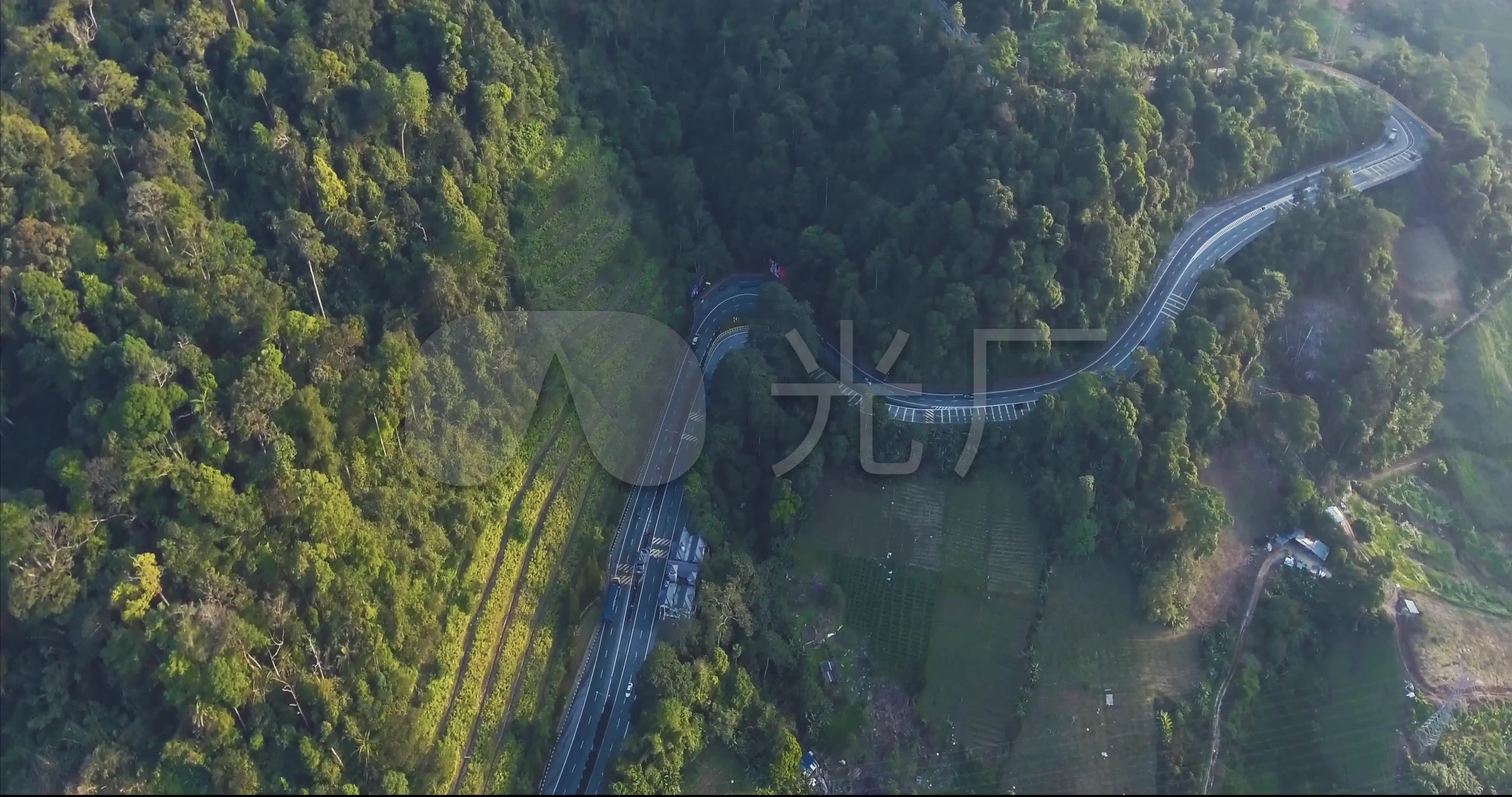 马来西亚彭亨州文冬航拍山路公路