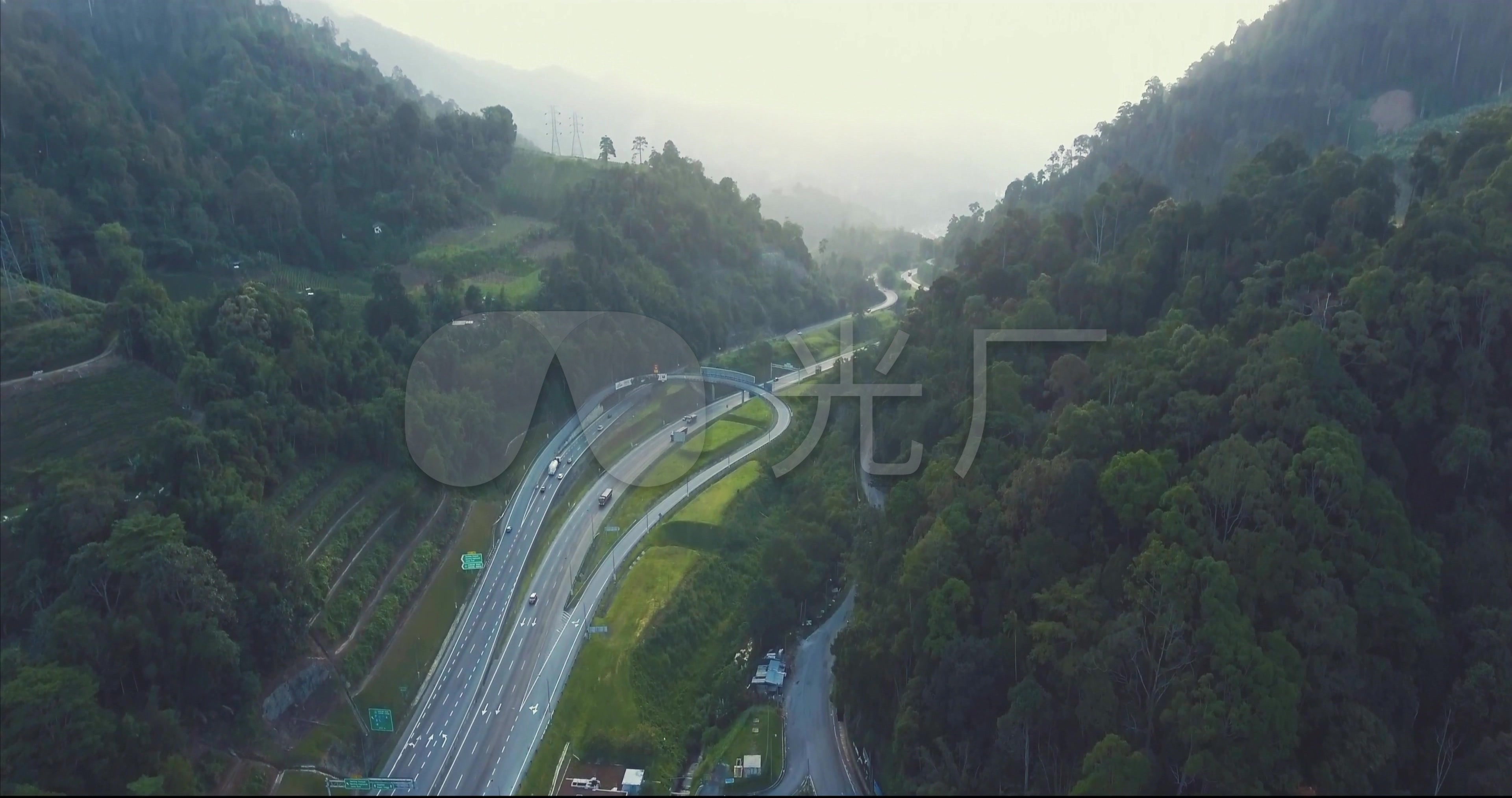 马来西亚彭亨州文冬航拍山路公路