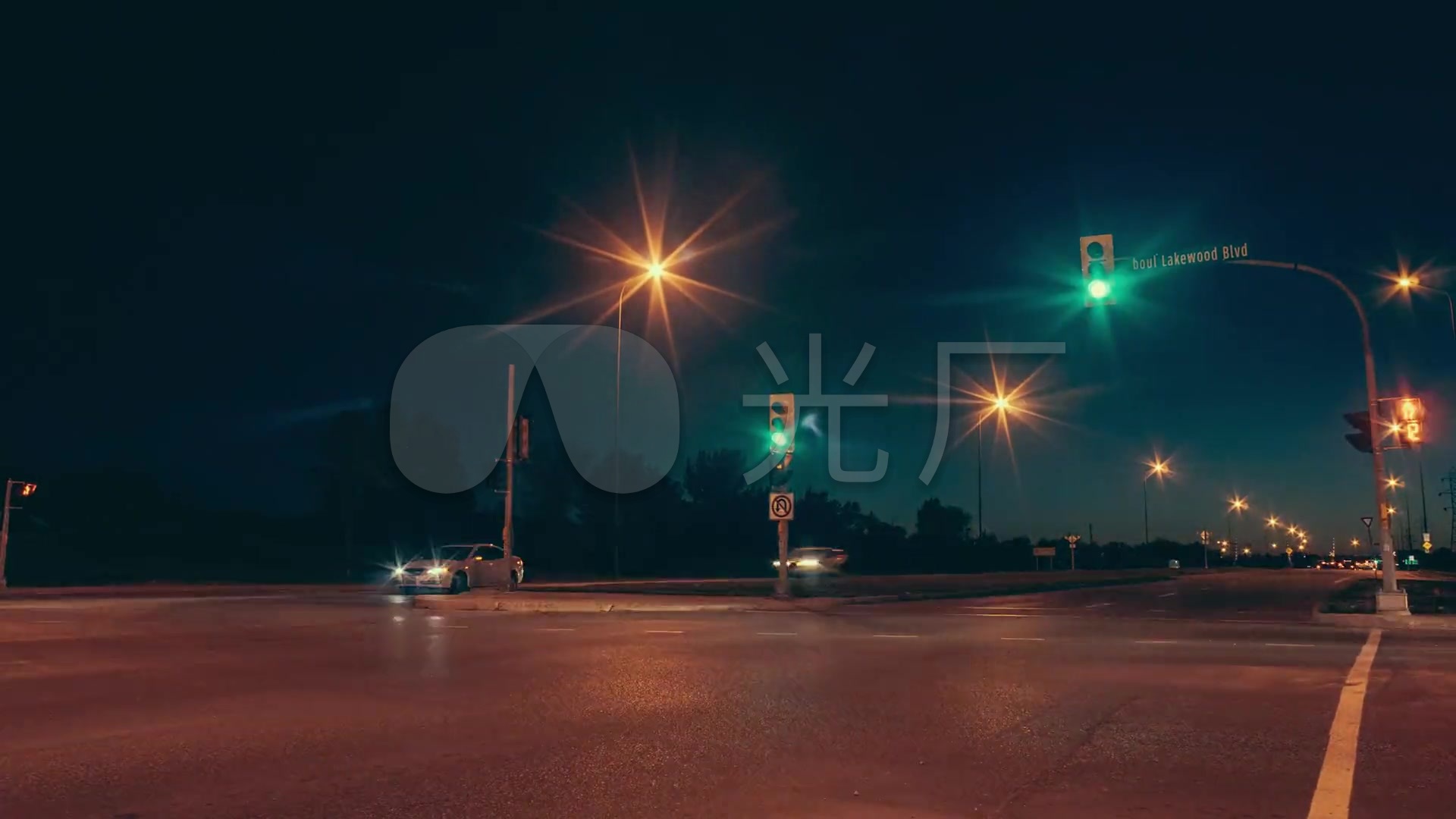 夜晚红绿灯路口车流车辆马路_01080_高清素材
