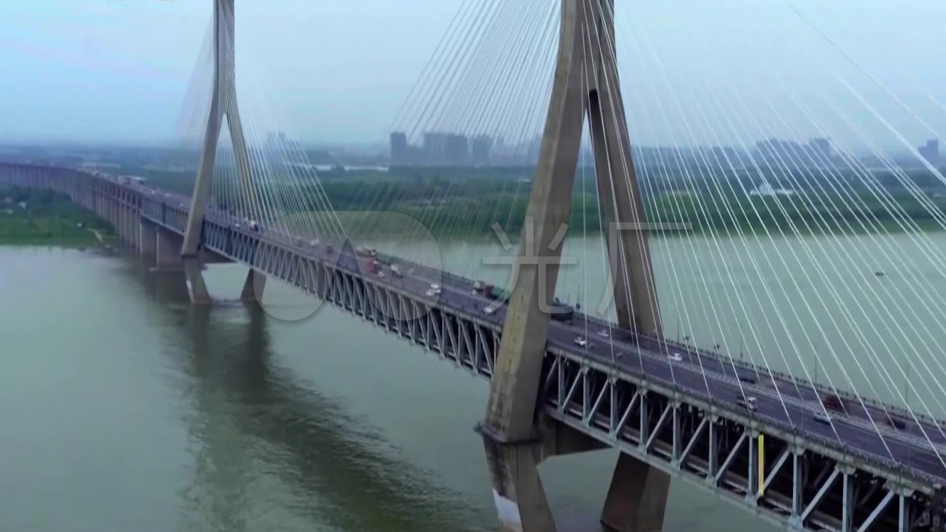 天兴洲大桥公铁两用桥世界第一跨度斜拉桥高_1920x1080_高清视频素材