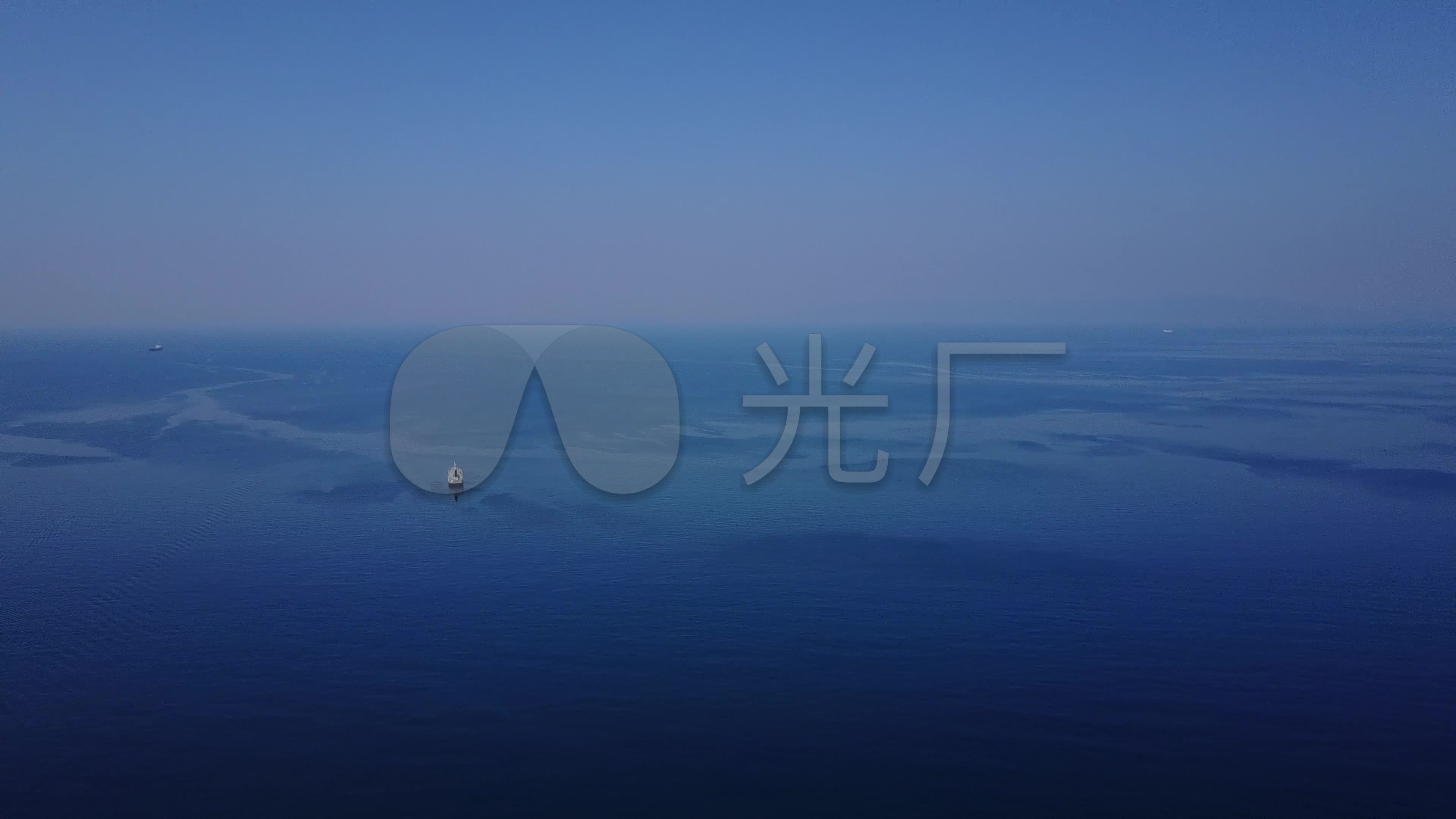 4k航拍大海水天一色平静海面_3840x2160_高清视频素材下载(编号