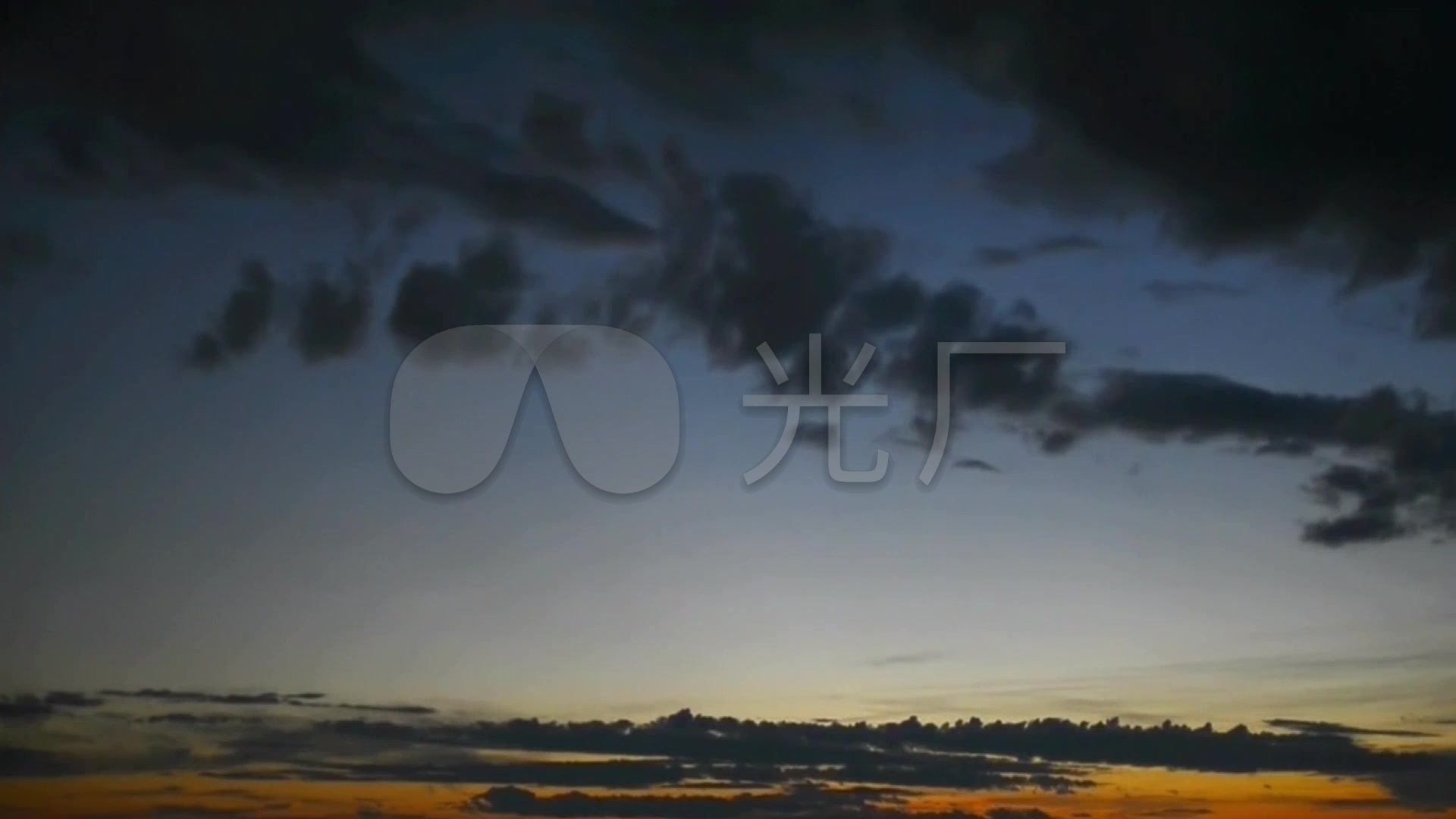 古代夕阳战场将军持剑背影夕阳西下空镜