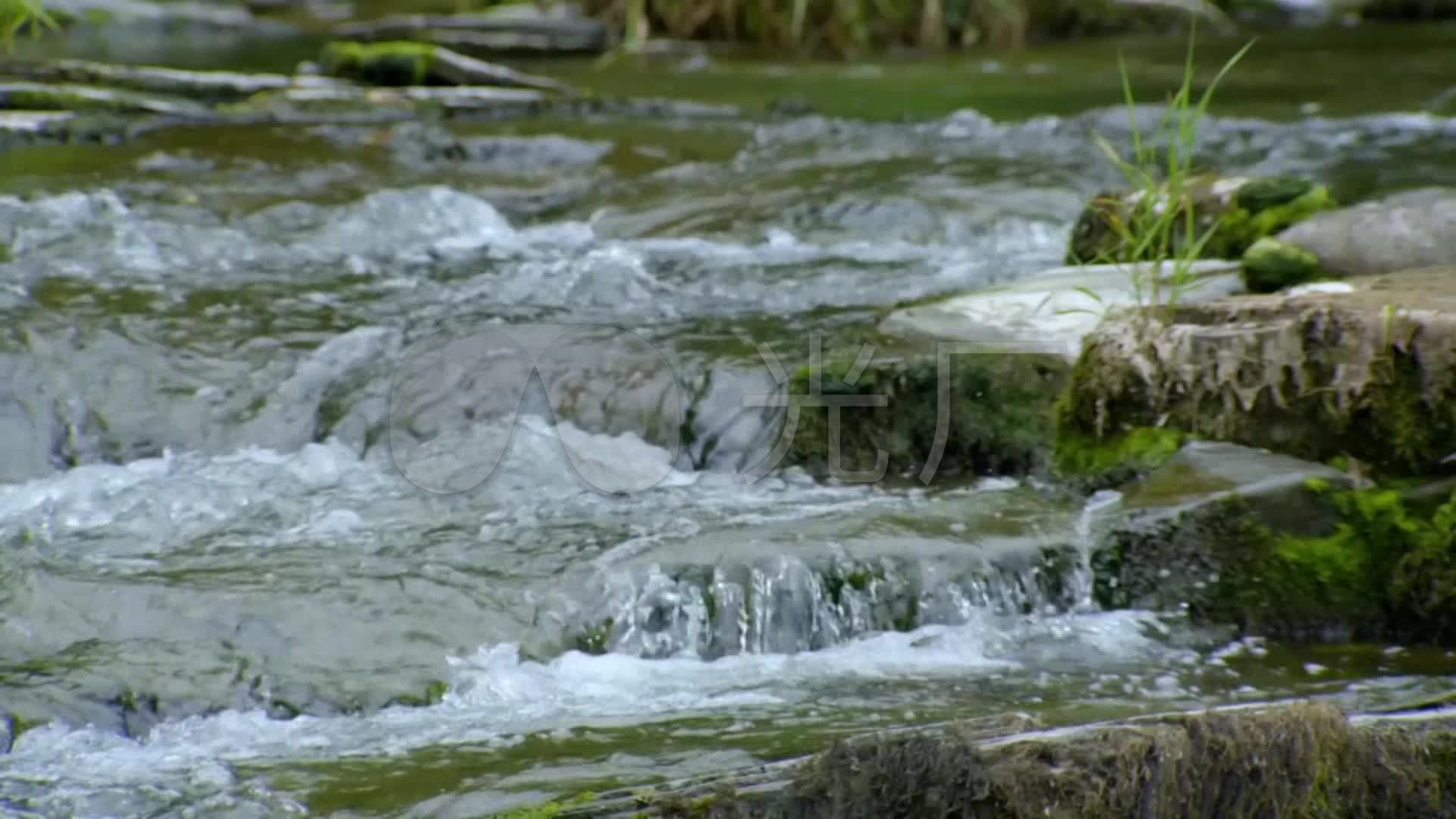唯美流水特写视频素材_清澈河水流动流淌