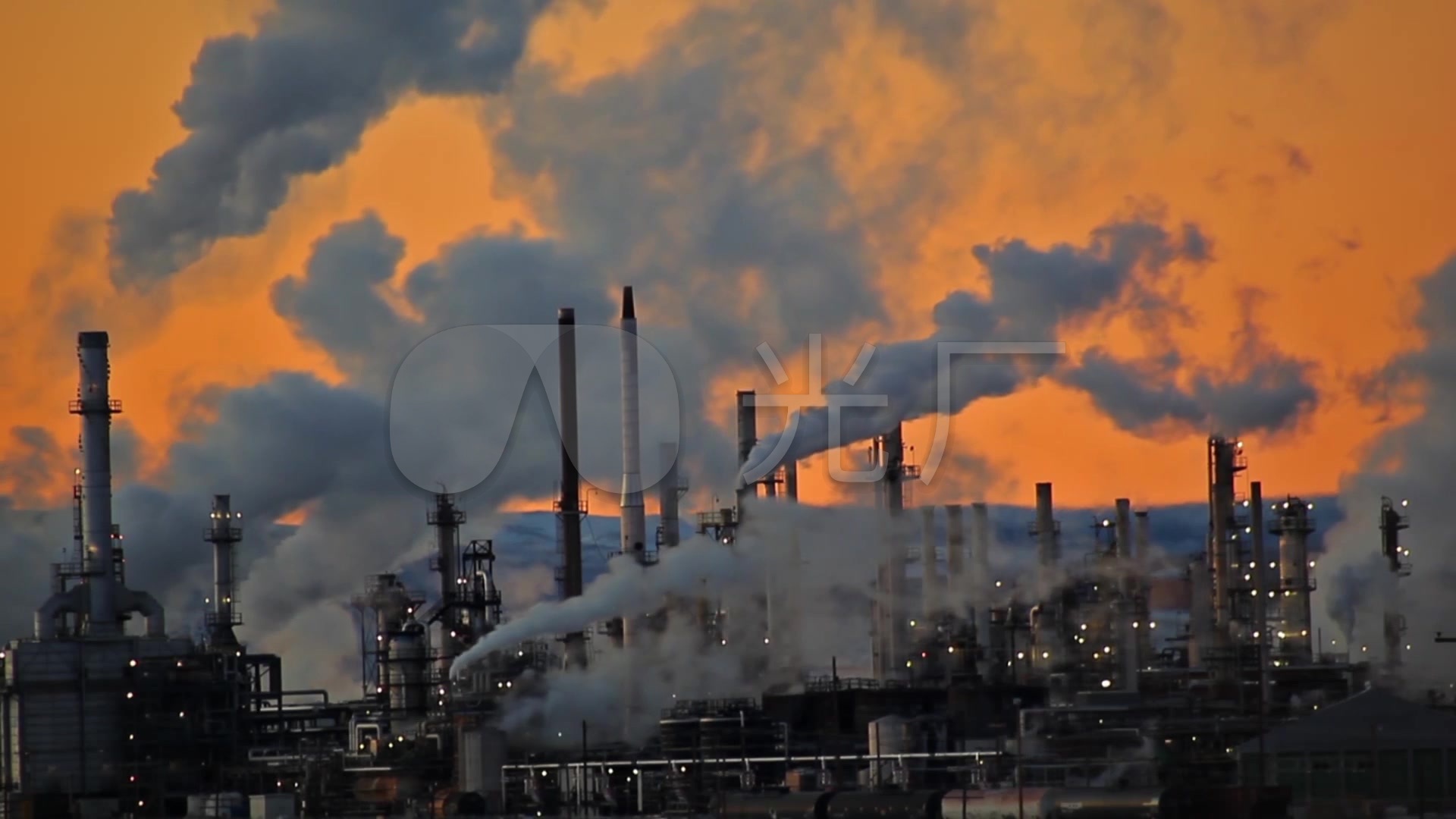 遥远的工厂烟雾工业污染空气污染