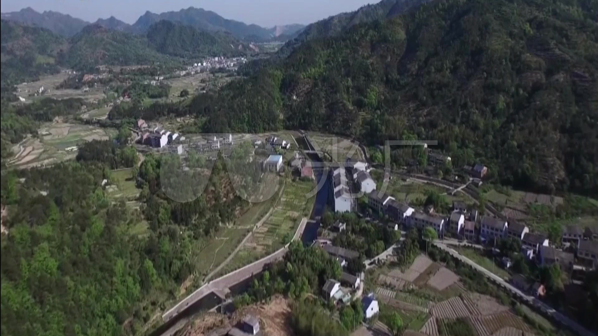 航拍腾蛟镇山区山脉民居田地树河流木船