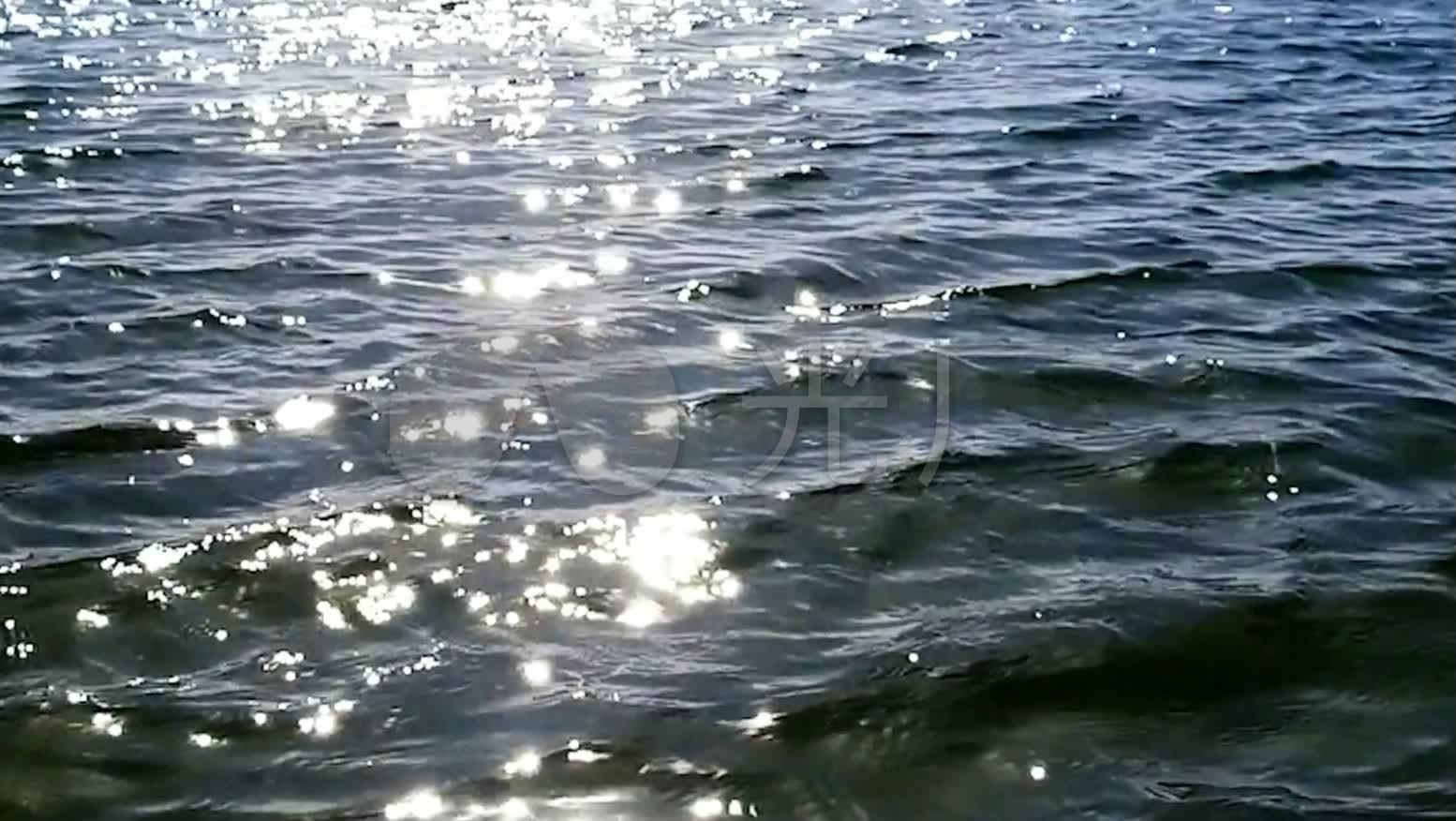 波光粼粼的江面水面湖面