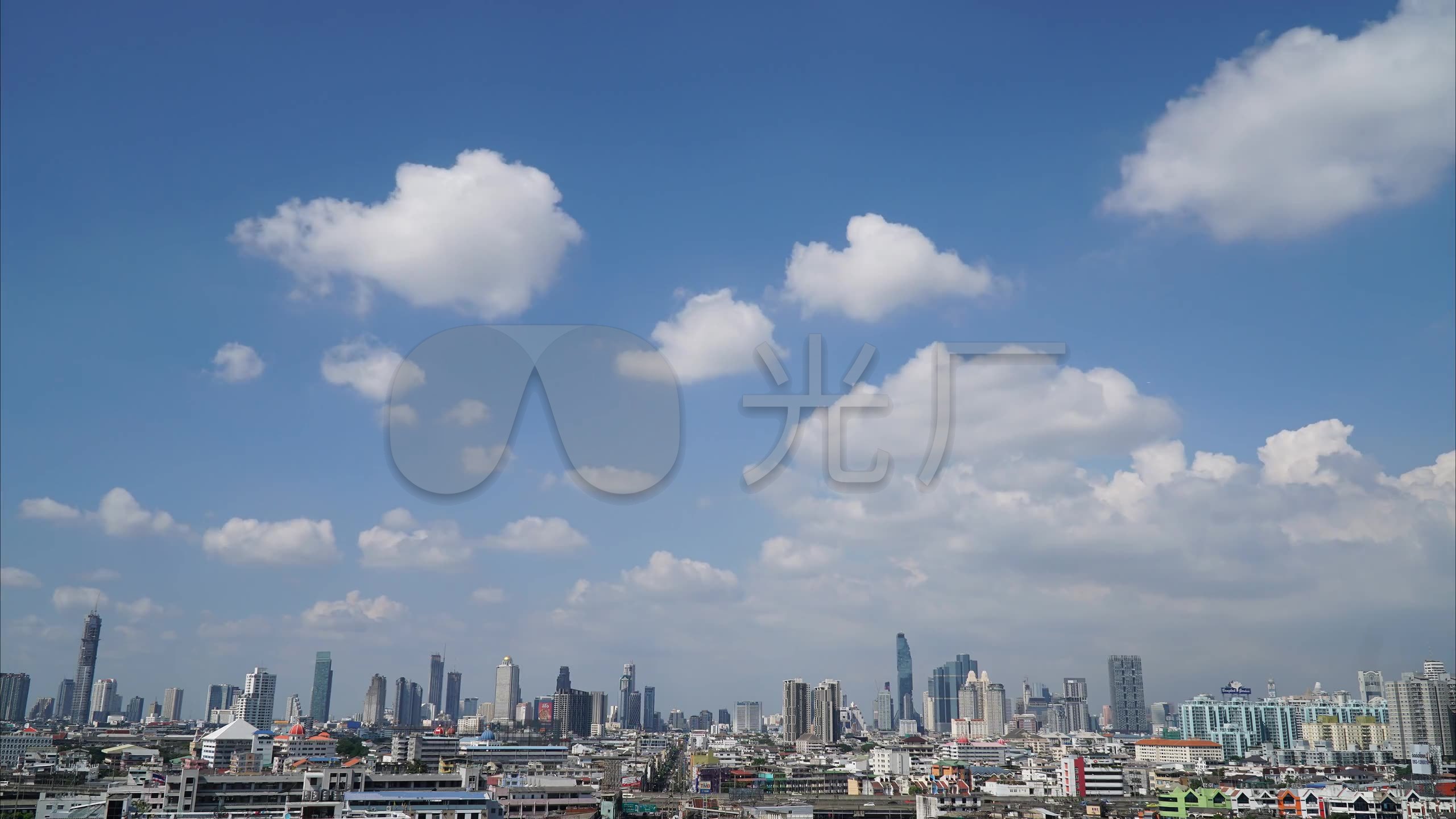 城市天空云彩_2560x1440_高清视频素材下载(编号:)