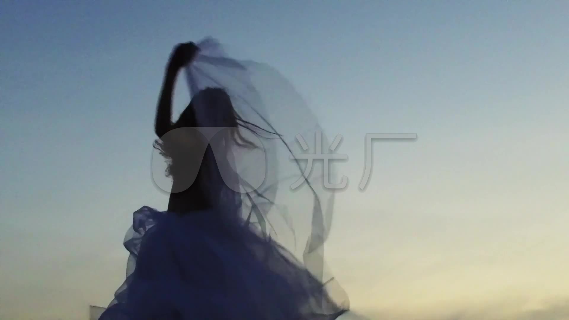 海边唯美舞蹈美女
