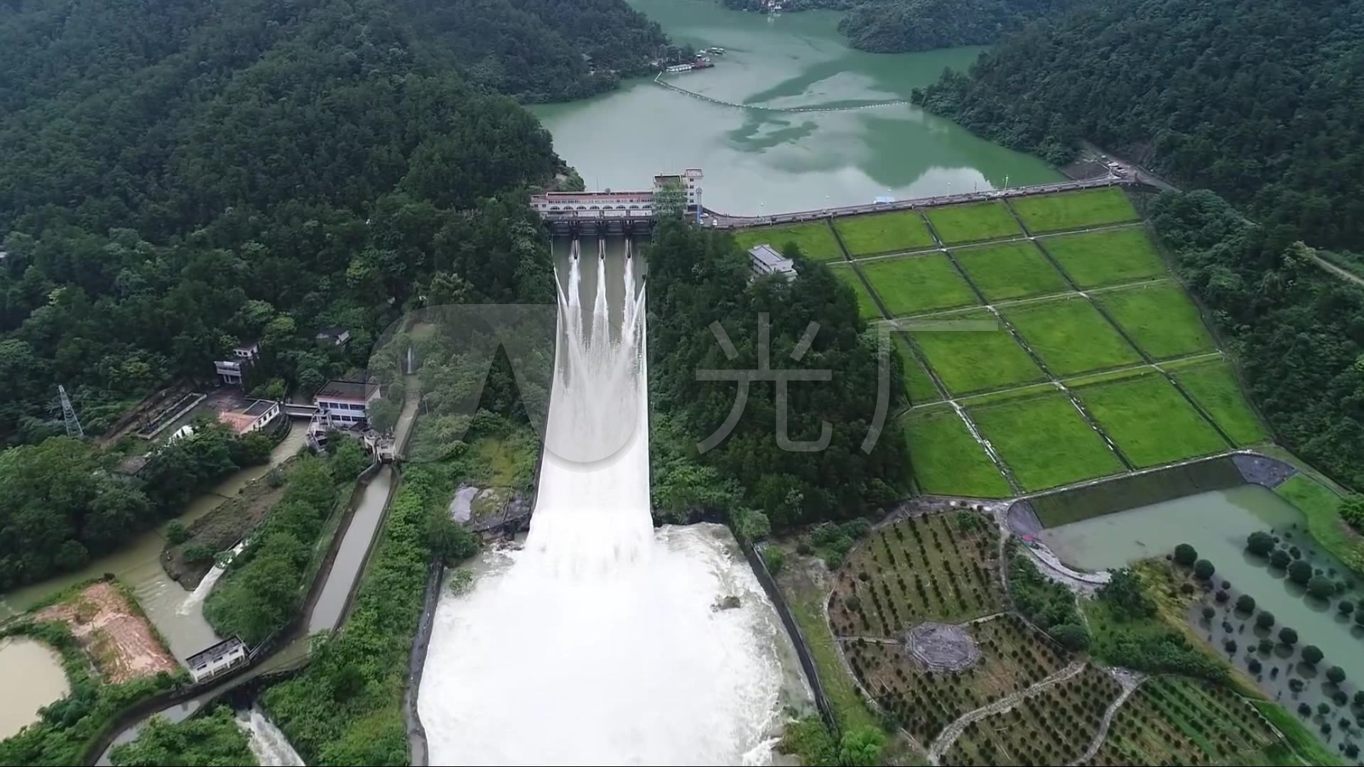 桂林灵川县青狮潭水库排洪