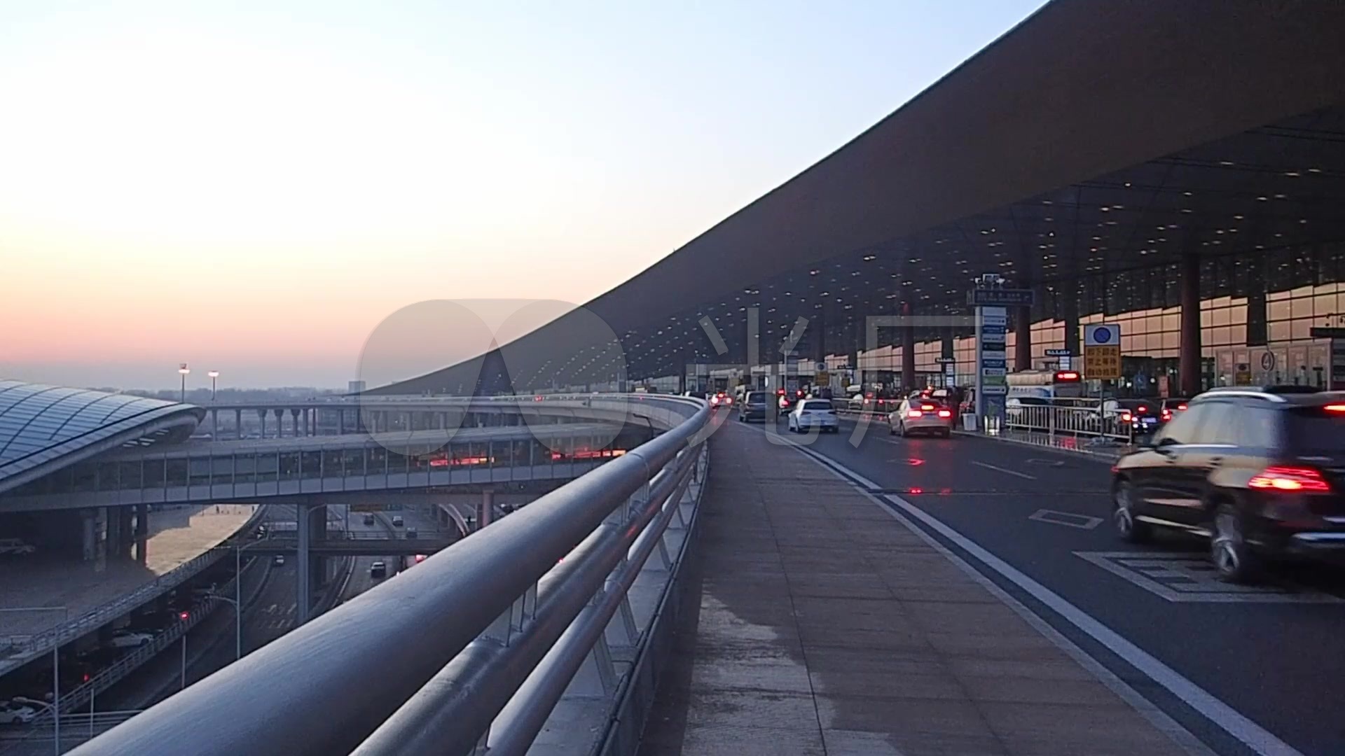 首都机场t3航站楼出发桥