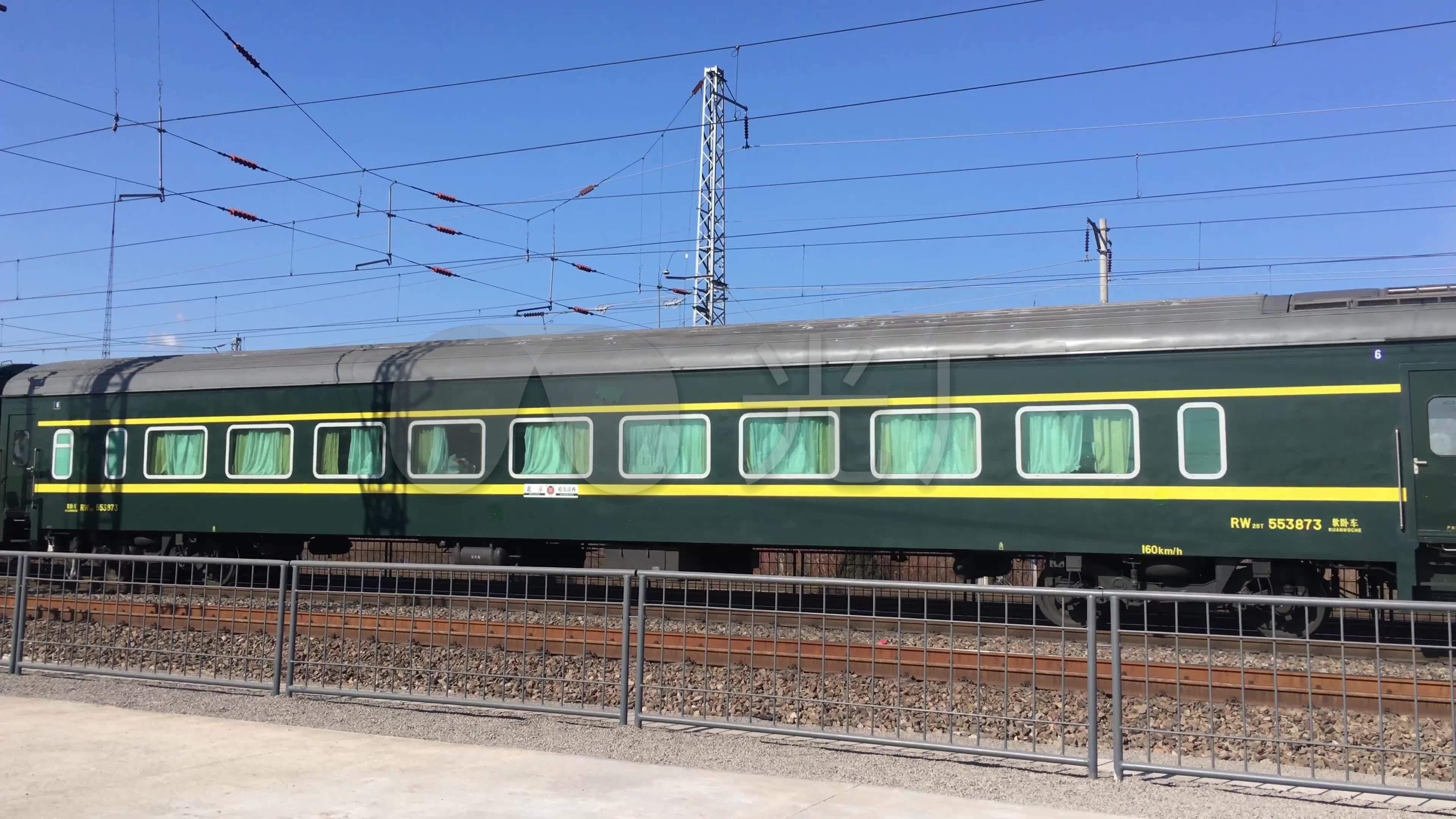 绿皮火车_3840x2160_高清视频素材下载(编号:2214374)