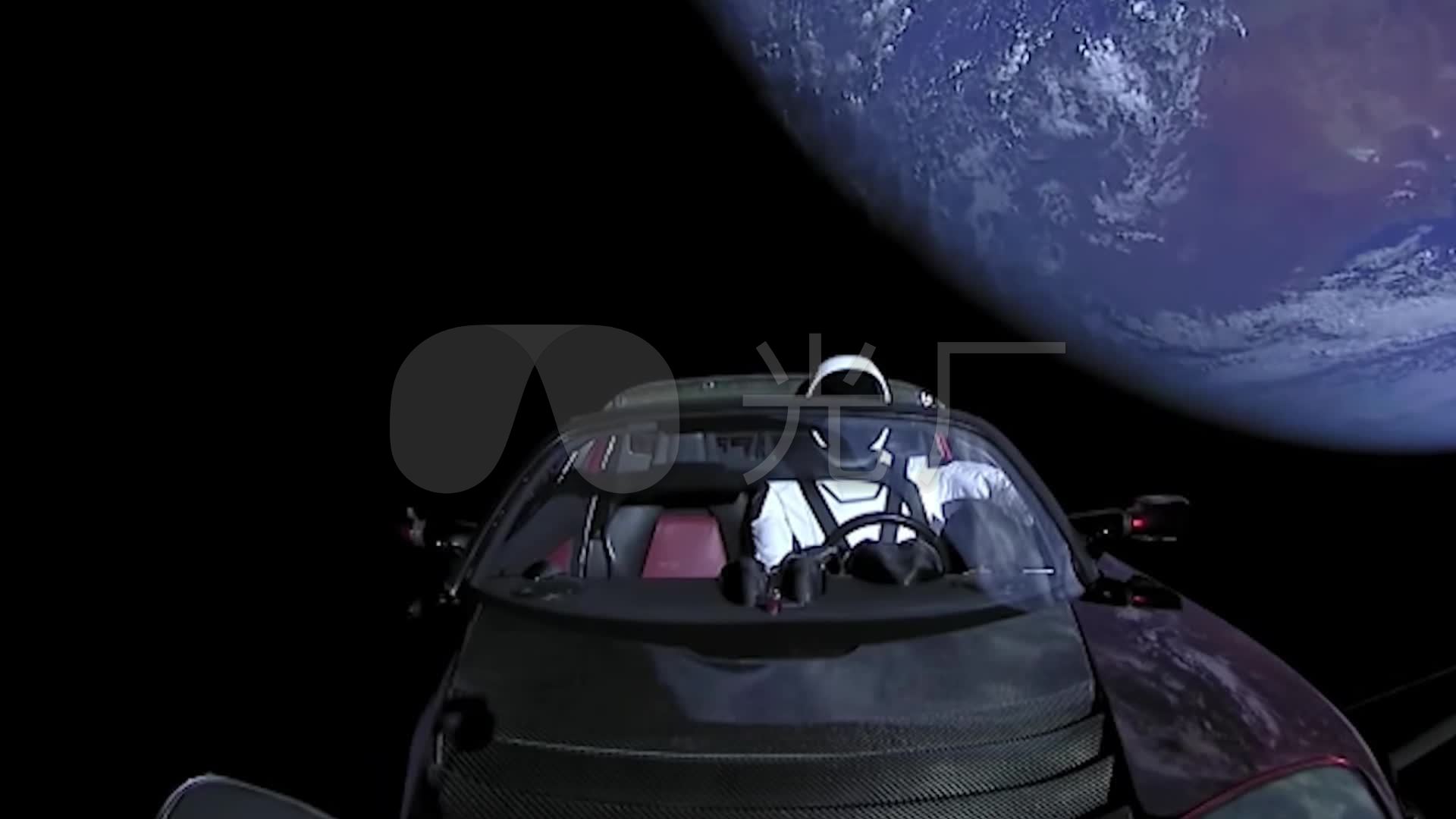特斯拉在宇宙中行驶