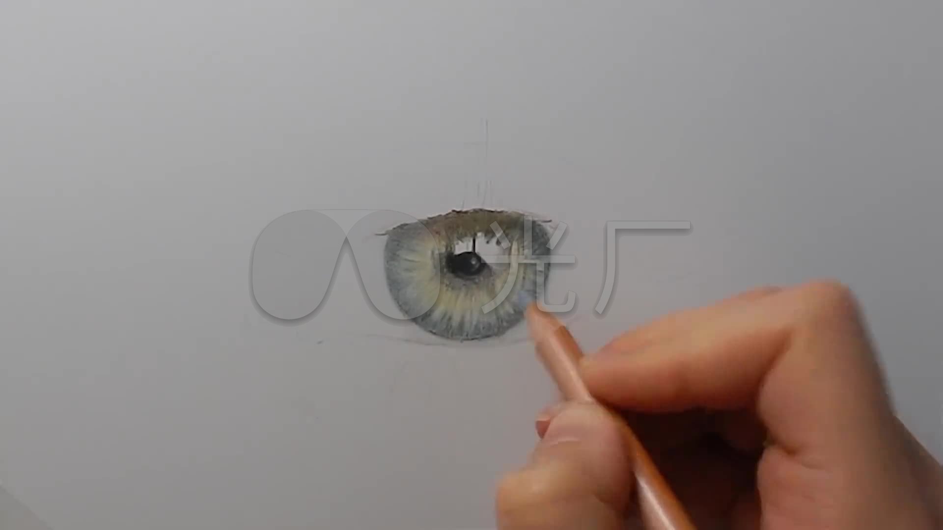 高清实拍素描艺术绘画眼睛特写视频素材2