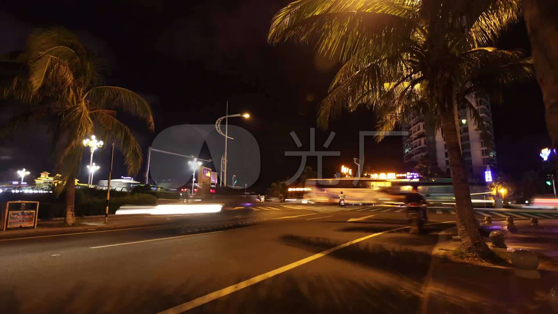 城市夜晚十字路口车流延时