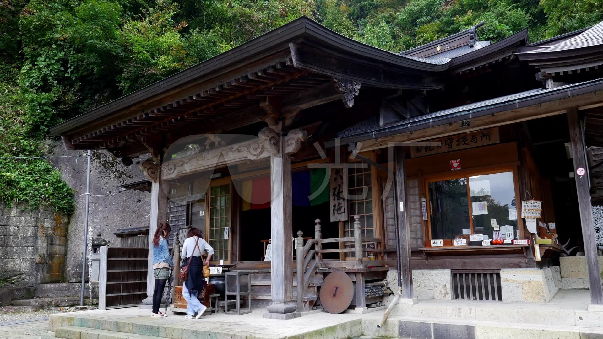 日本寺庙寺院神社山路步道宁静鸟鸣烧香佛寺_1920x1080_高清视频素材