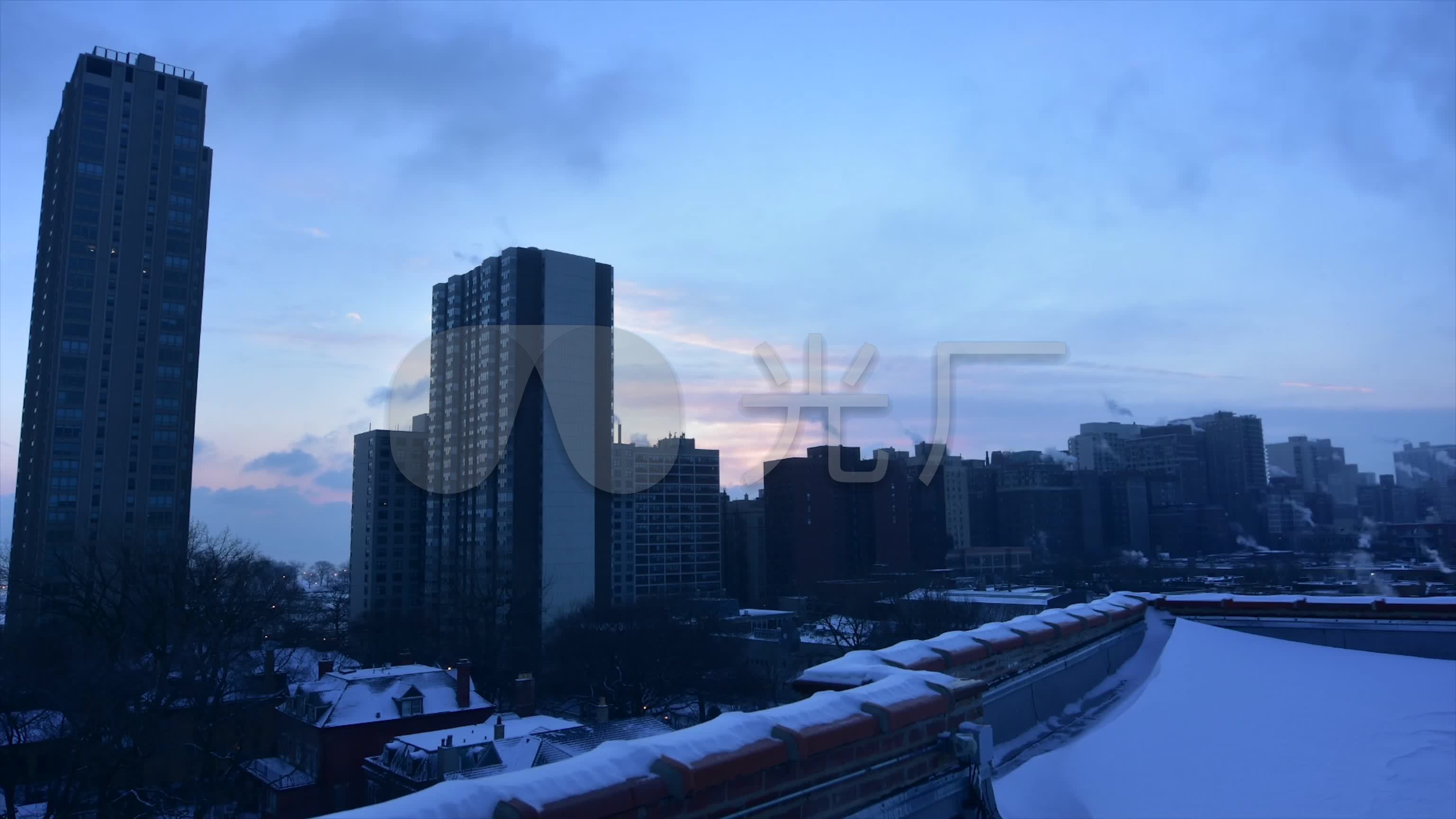 城市日出冰雪寒冷取暖烟_30721728_高清素材