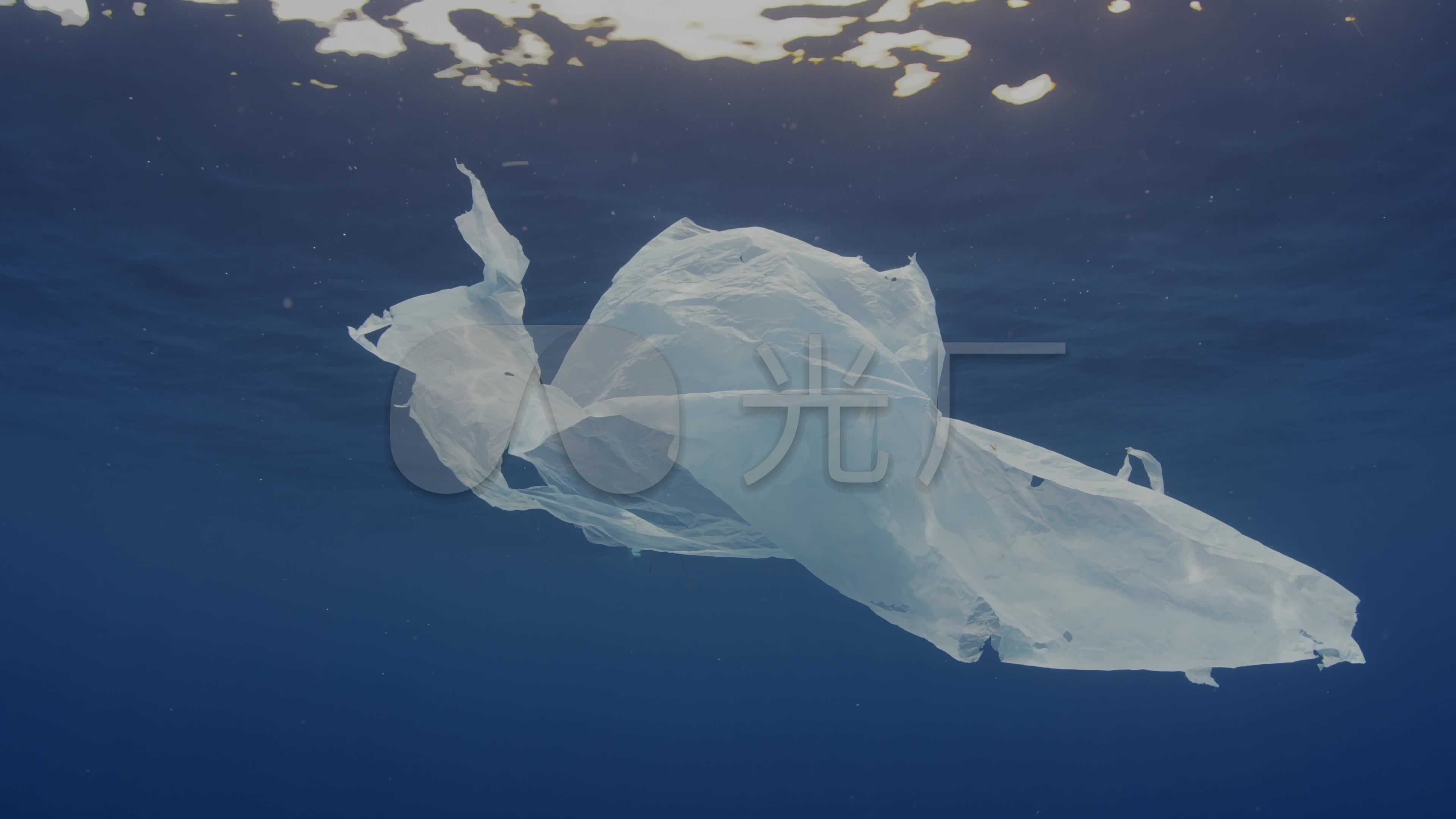 4K海洋上塑料垃圾_3840X2160_高清视频素材下载(编号:2392120)_实拍视频