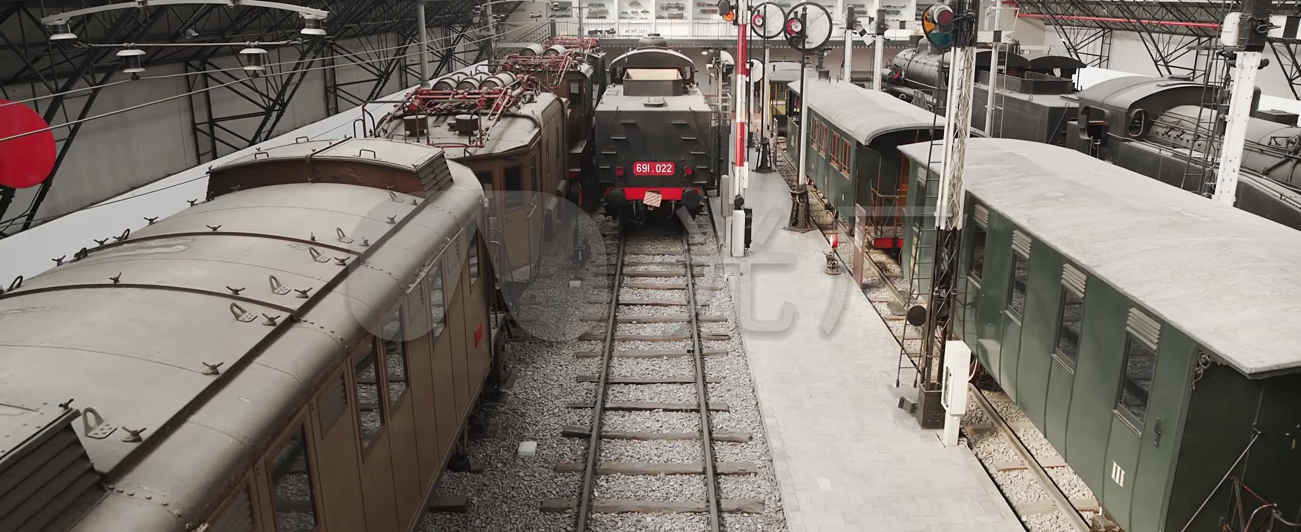 蒸汽火车复古火车站_2560X1048_高清视频素