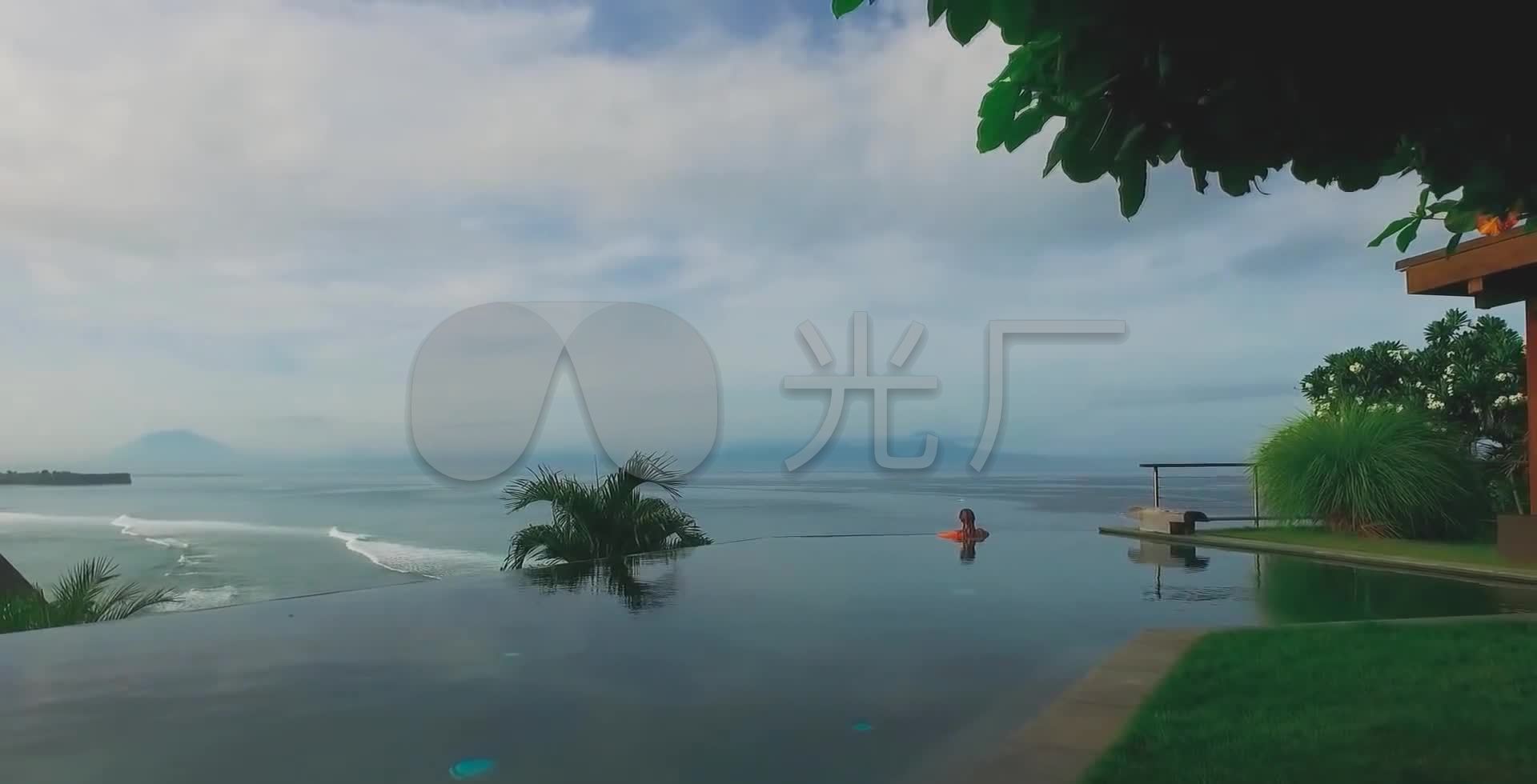 巴厘岛沙滩泳池性感比基尼美女_1920X980_高